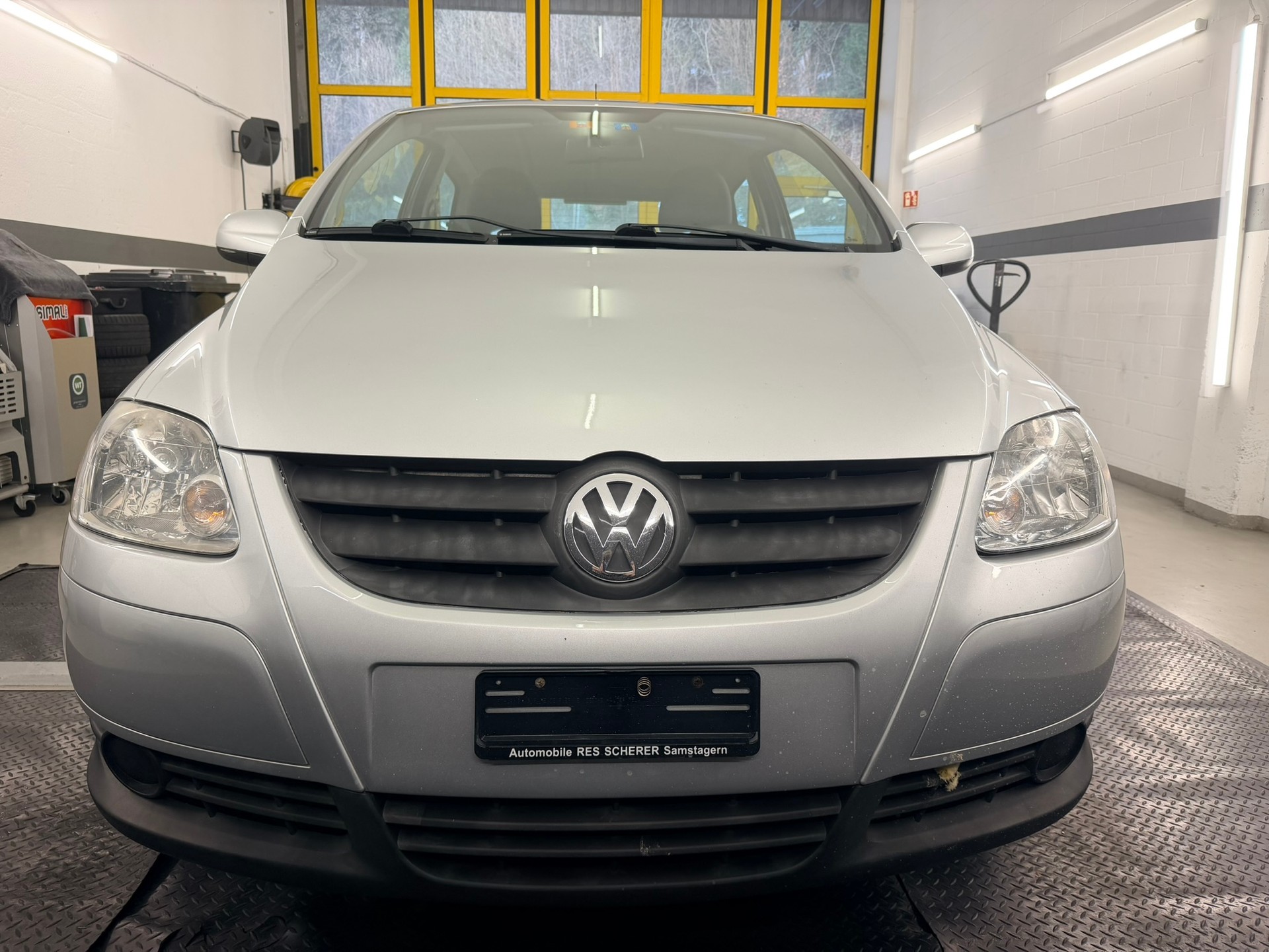VW Fox 1.2-showroom-element-1