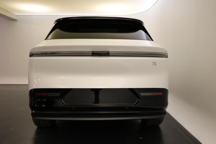 ZEEKR 7X Privilege AWD-image-10