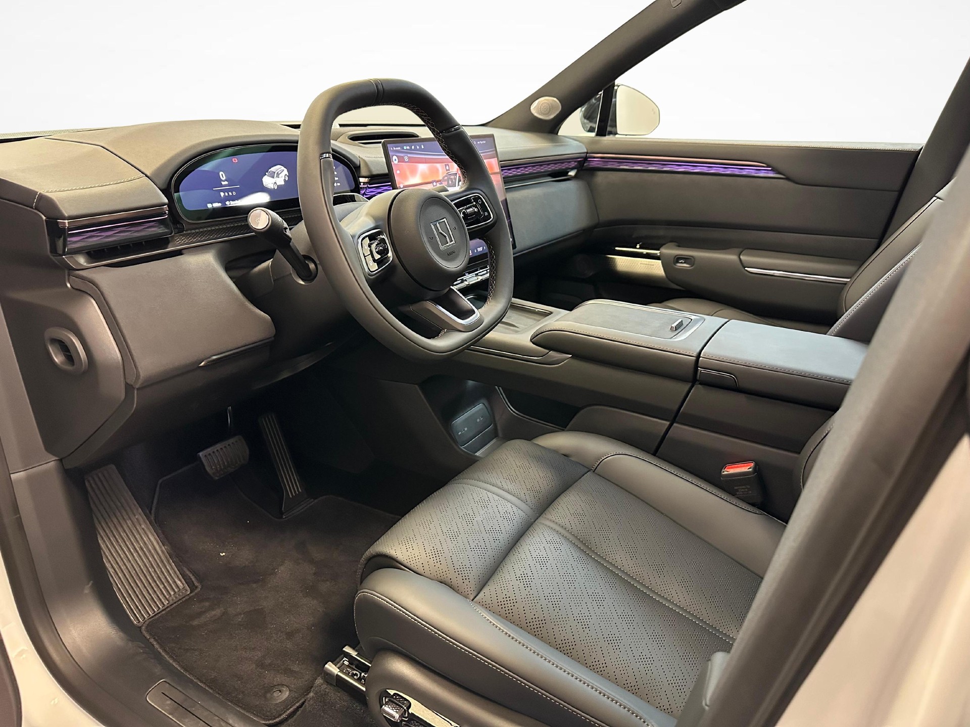 ZEEKR 7X Privilege AWD-showroom-element-3