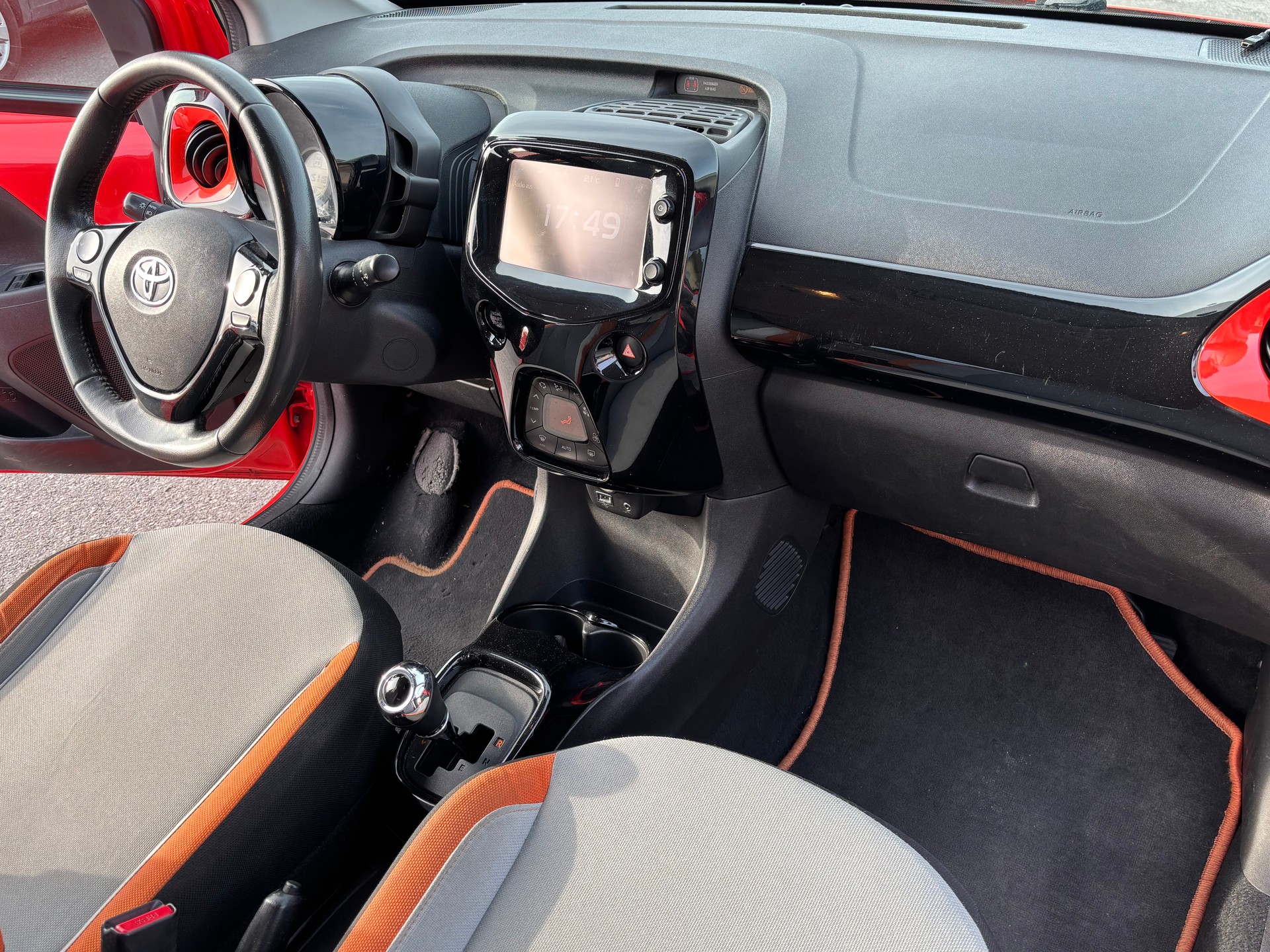 TOYOTA Aygo 1.0 VVT-i x-clusiv MultiMode-image-9