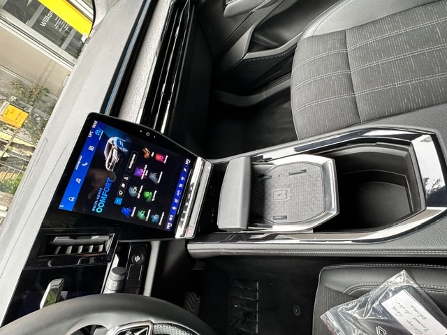 RENAULT Austral 1.2 HEV 200 Techno A-image-14