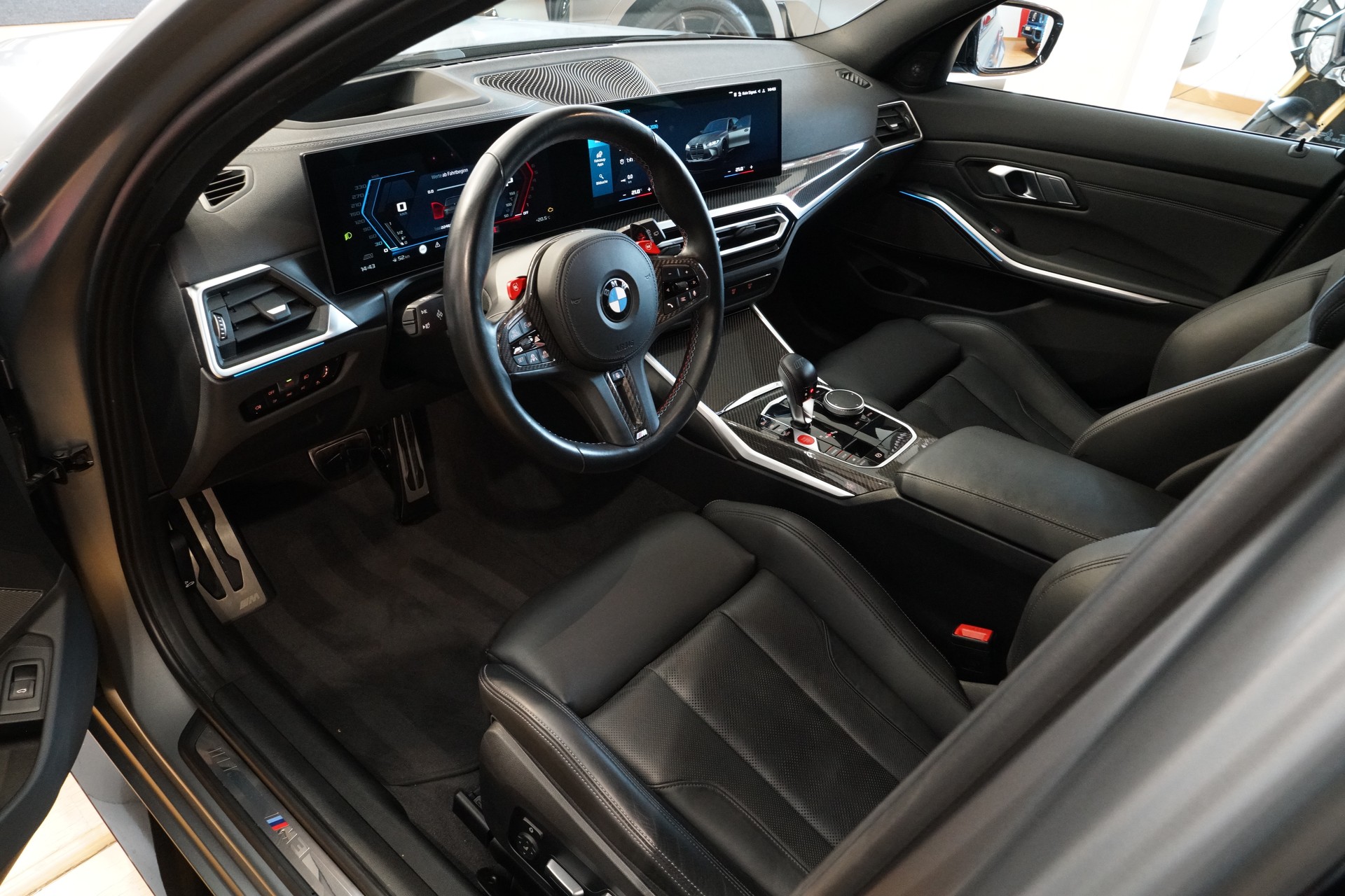 BMW M3 Touring xDrive Competition M Frozen Pure Grey-image-11