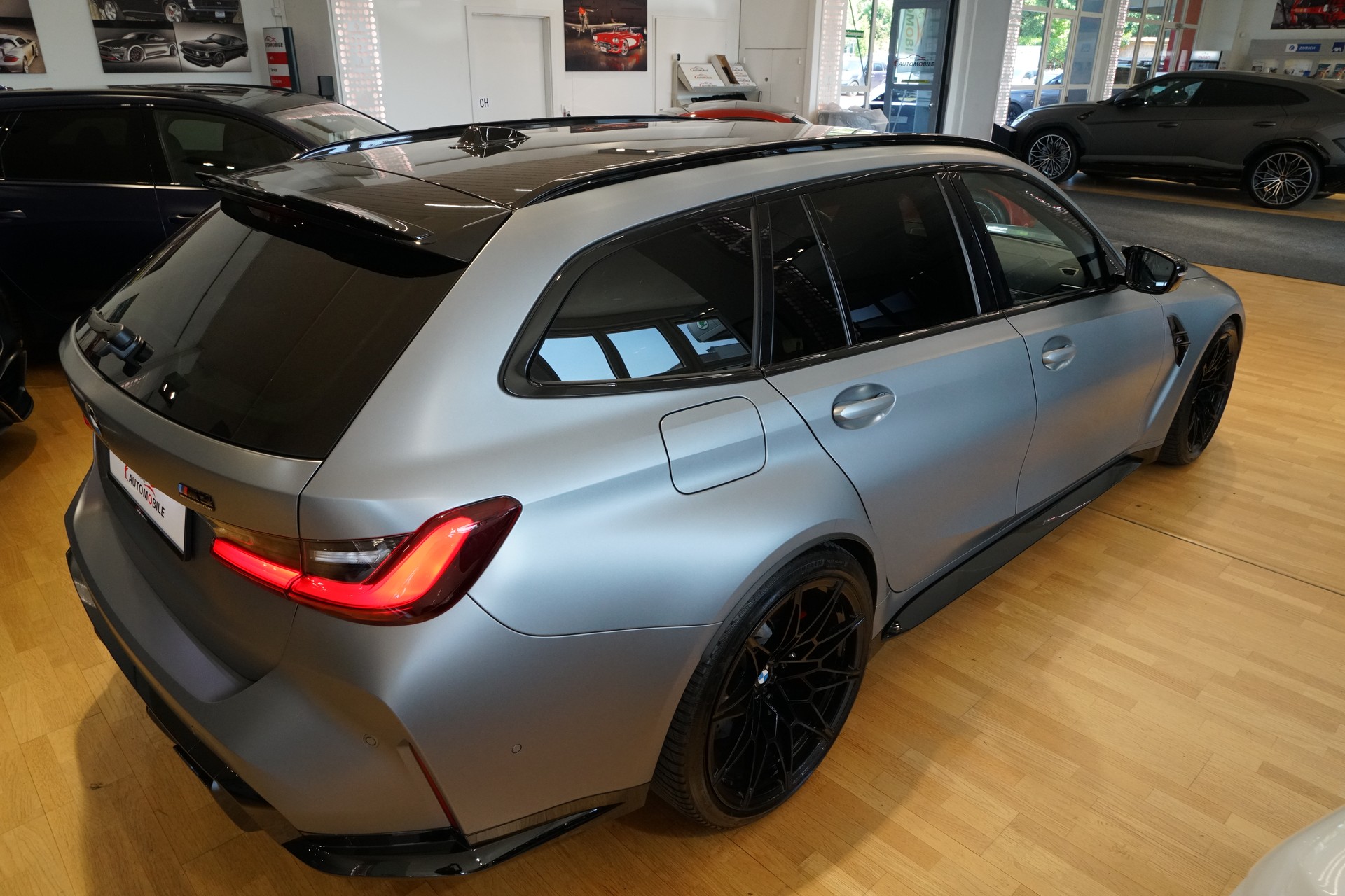 BMW M3 Touring xDrive Competition M Frozen Pure Grey-image-8