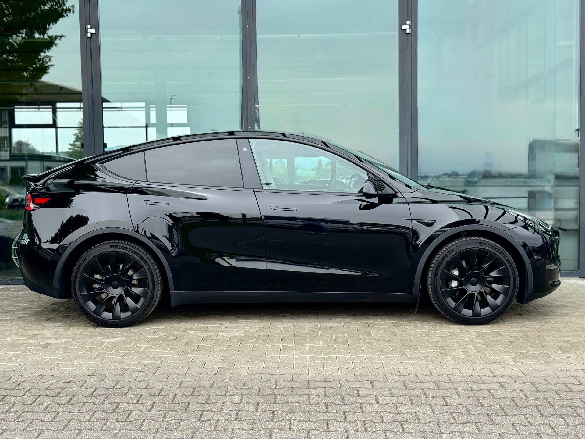 TESLA Model Y Long Range / Full Self Driving *RESERVIERT*-image-6