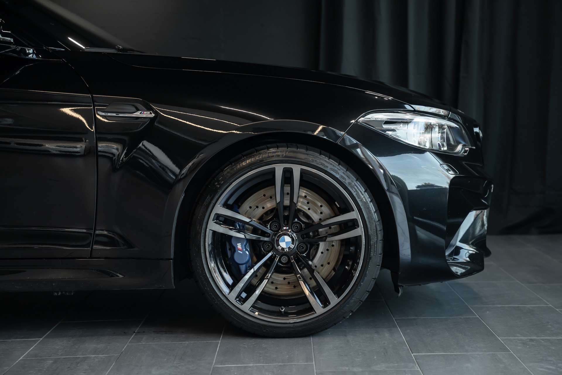 BMW M2 Drivelogic / Black / 8 Räder Komplett / Schiebedach-image-3