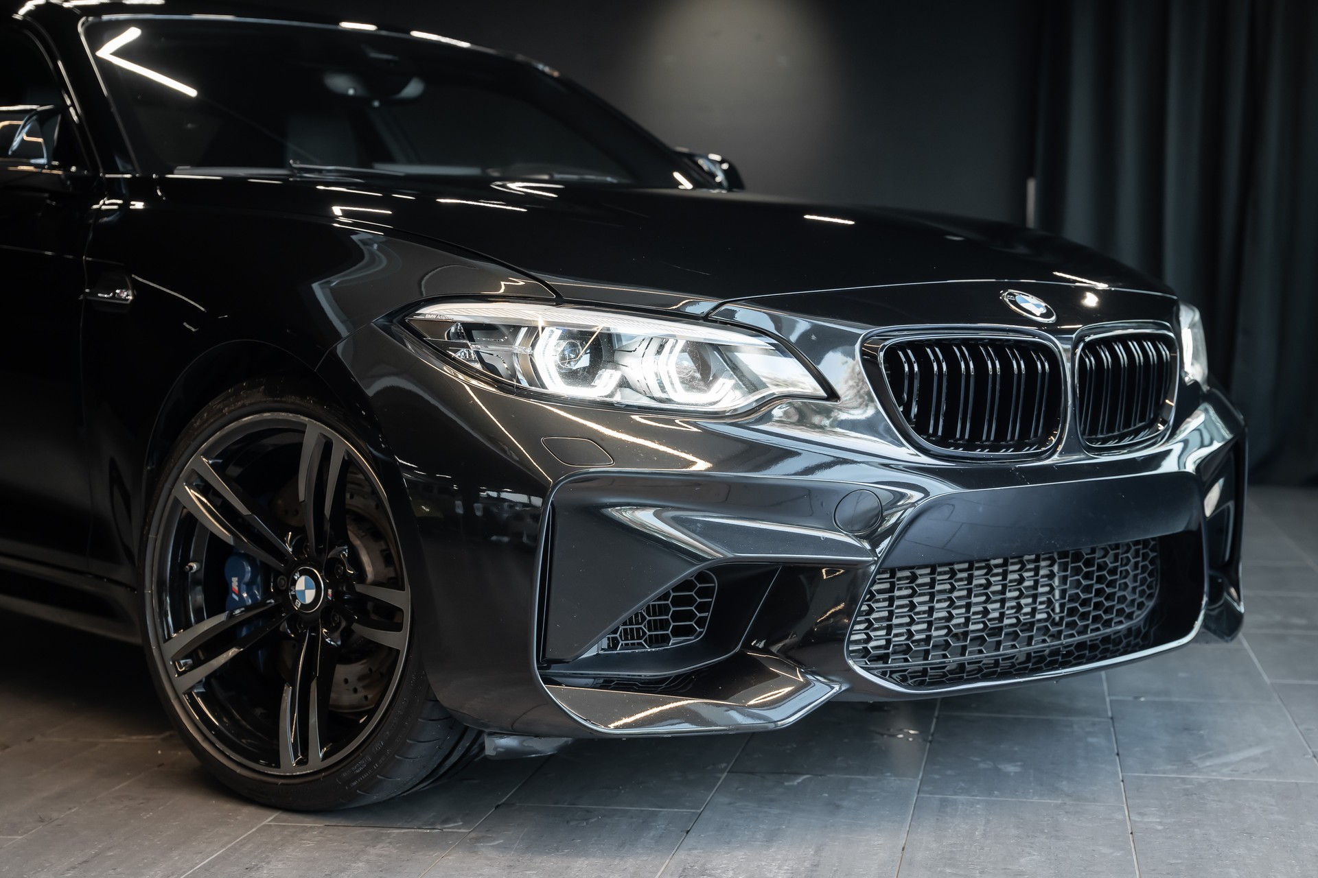 BMW M2 Drivelogic / Black / 8 Räder Komplett / Schiebedach-image-1