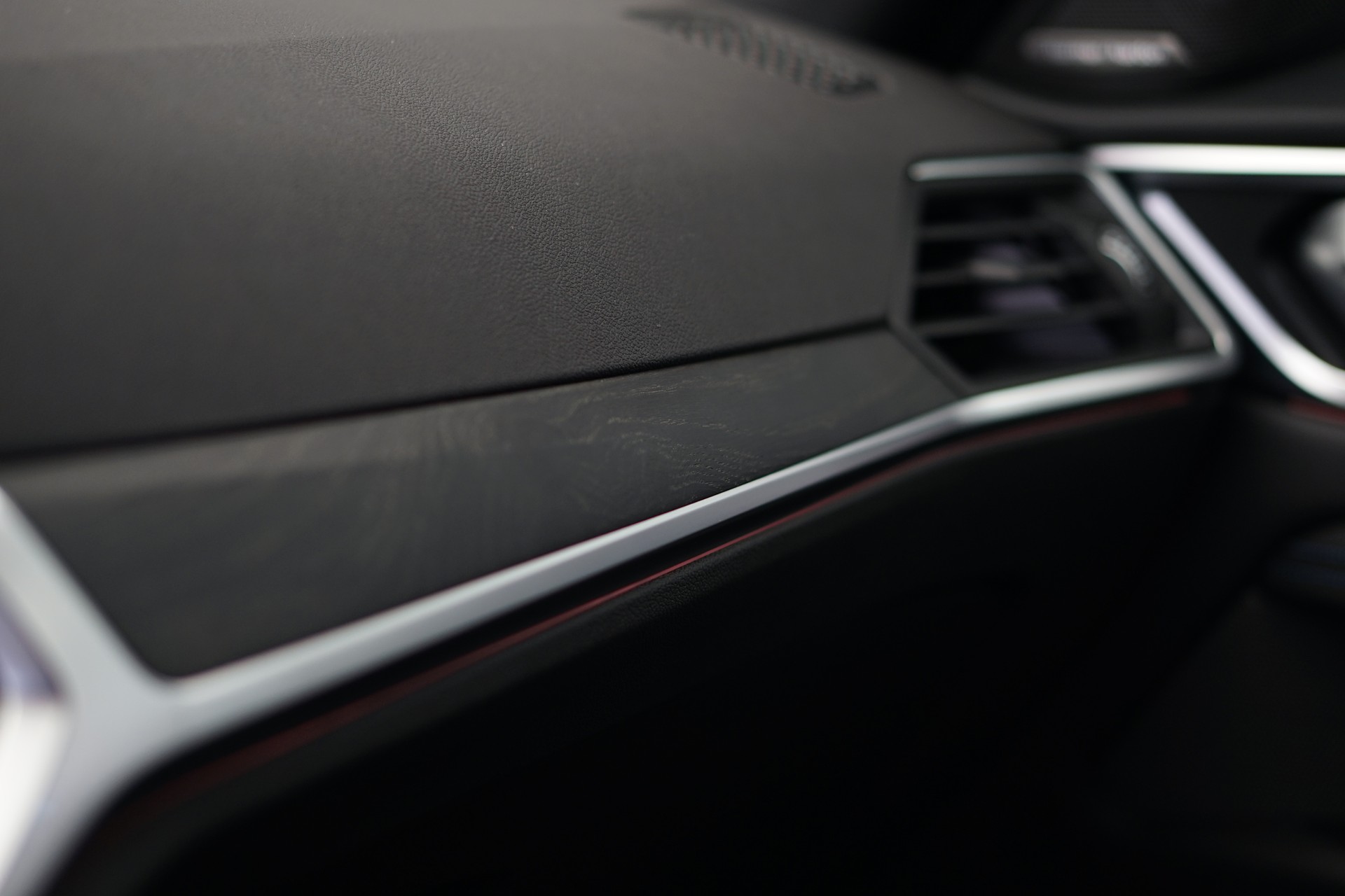 BMW M440i xDrive 48V Gran Coupé Steptronic *CH-Fahrzeug* *M Sportsitze* *Laser*-image-34