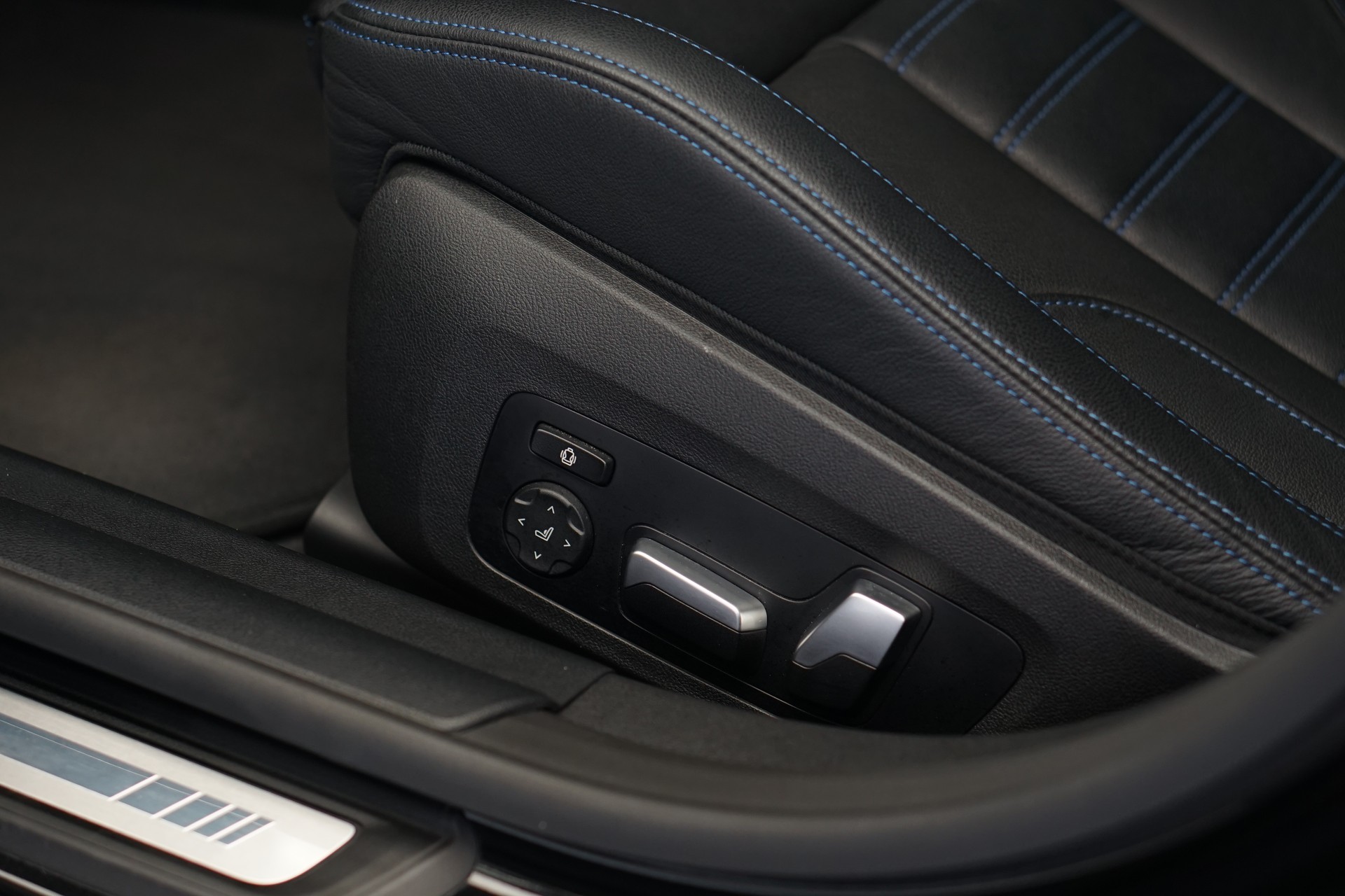 BMW M440i xDrive 48V Gran Coupé Steptronic *CH-Fahrzeug* *M Sportsitze* *Laser*-image-20
