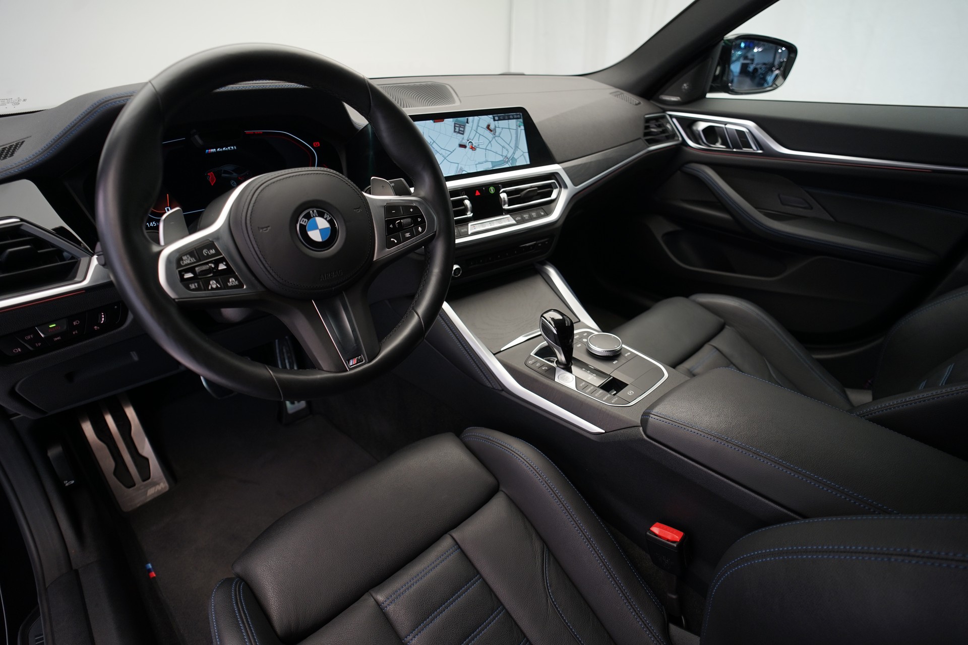 BMW M440i xDrive 48V Gran Coupé Steptronic *CH-Fahrzeug* *M Sportsitze* *Laser*-image-12
