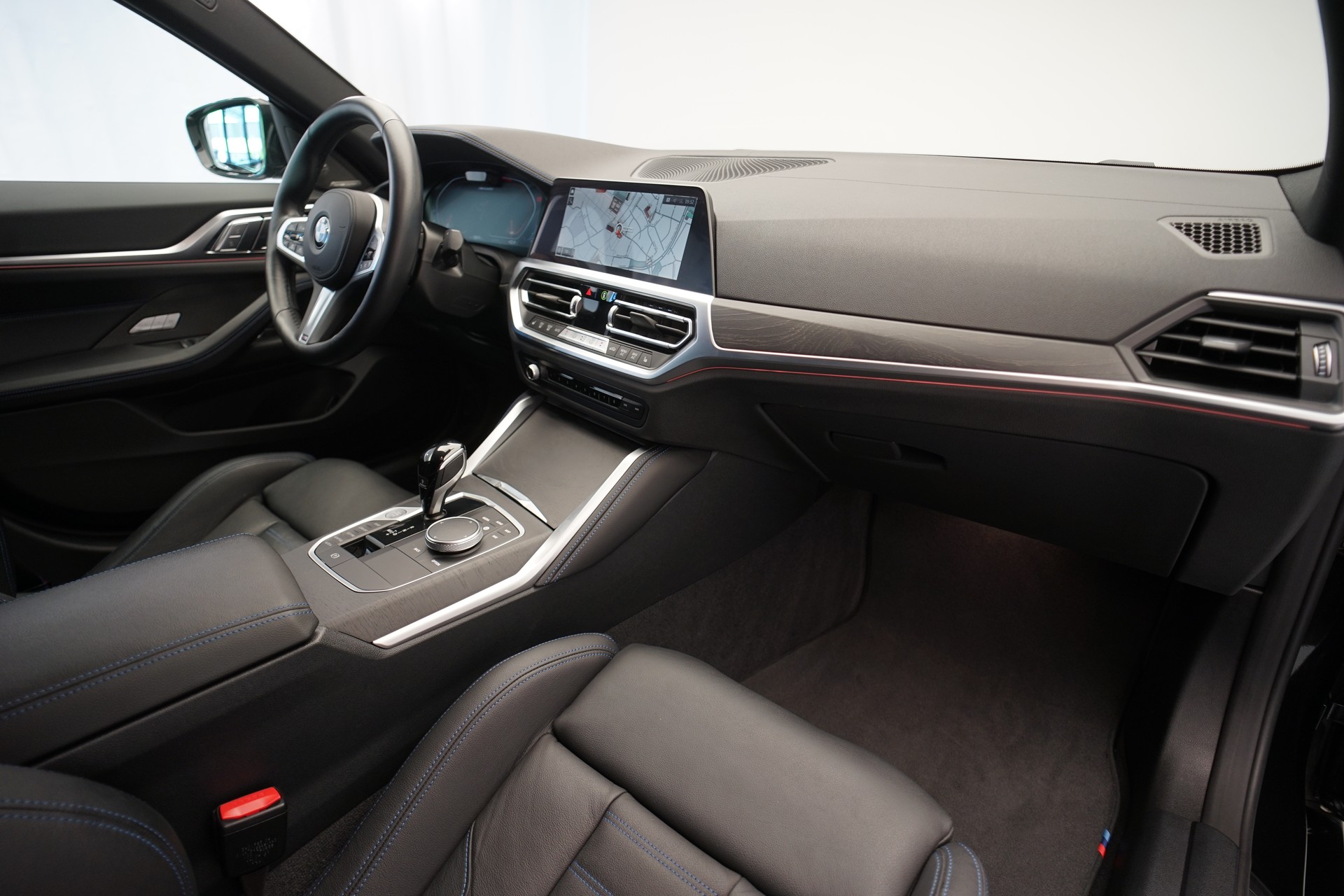 BMW M440i xDrive 48V Gran Coupé Steptronic *CH-Fahrzeug* *M Sportsitze* *Laser*-image-13