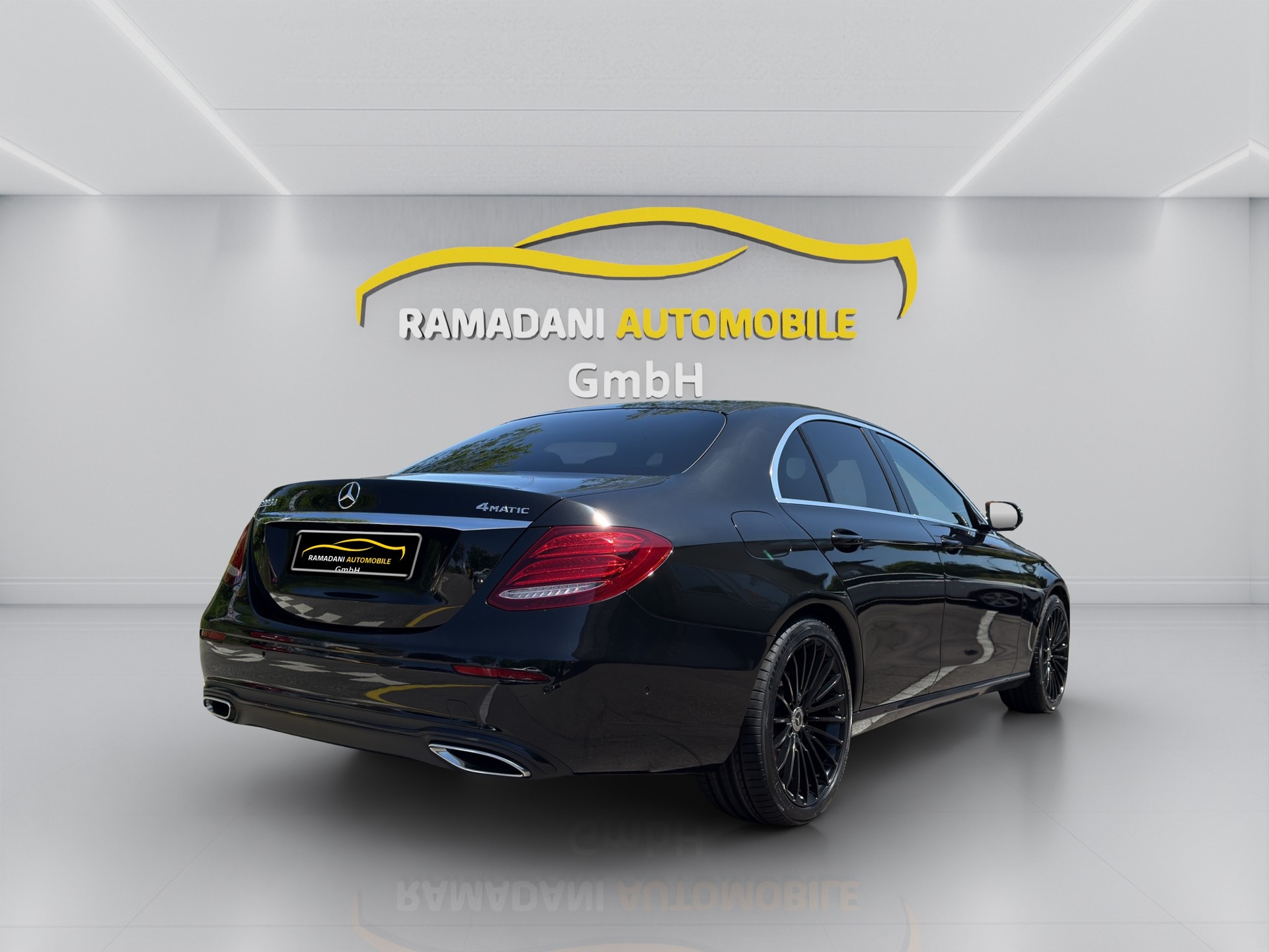 MERCEDES-BENZ E 220 d 4Matic 9G-Tronic-image-5