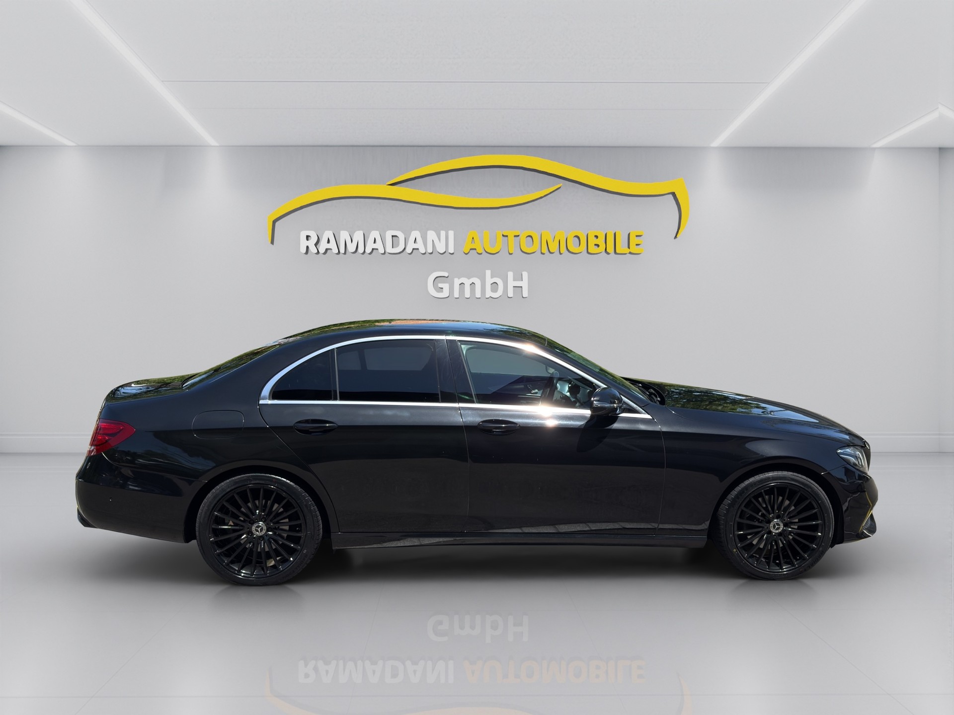 MERCEDES-BENZ E 220 d 4Matic 9G-Tronic-image-6