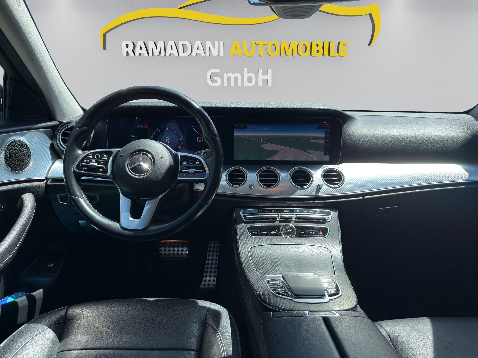MERCEDES-BENZ E 220 d 4Matic 9G-Tronic-image-10