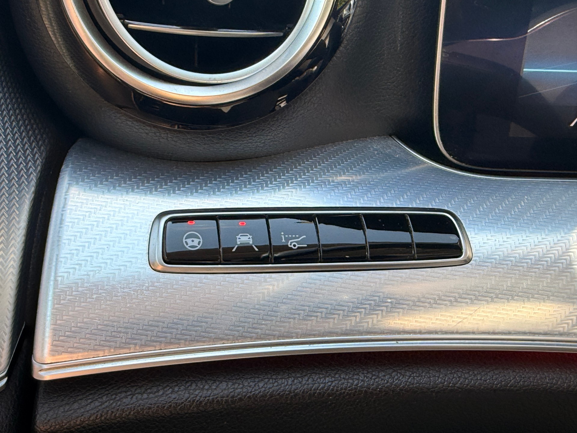 MERCEDES-BENZ E 220 d 4Matic 9G-Tronic-image-13