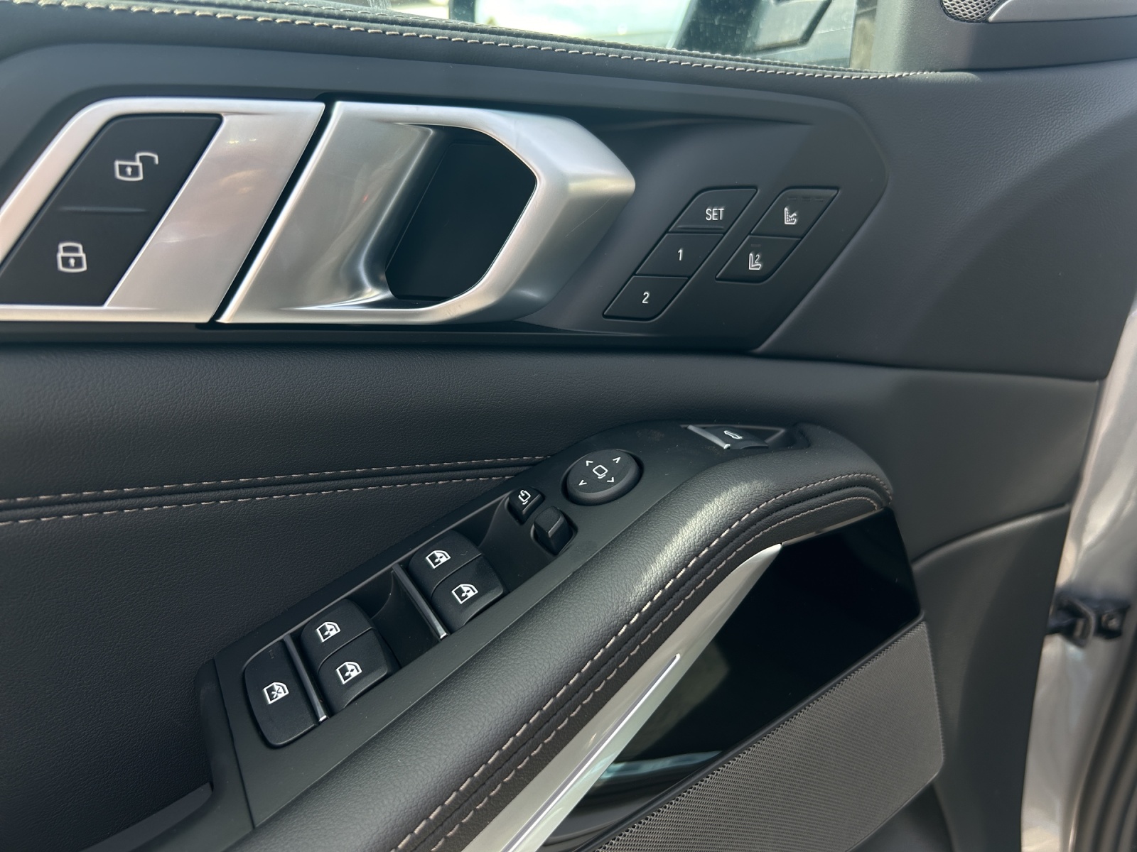 BMW X5 40i xDrive SAG-image-19