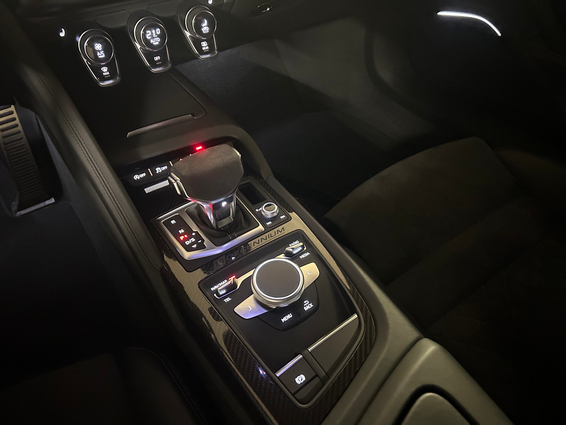 AUDI R8 Coupé performance S-Tronic Decennium Edition 005/222-image-7