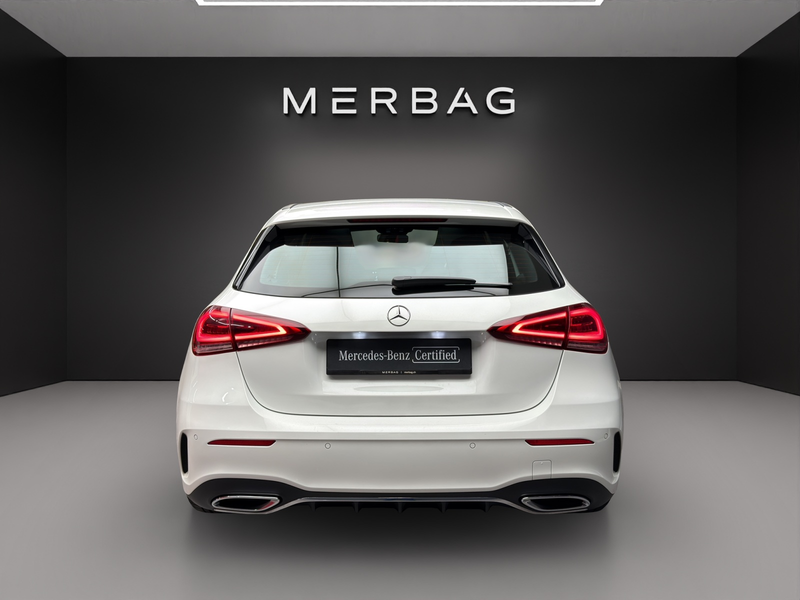 MERCEDES-BENZ A 220 AMG Line 4Matic-image-4
