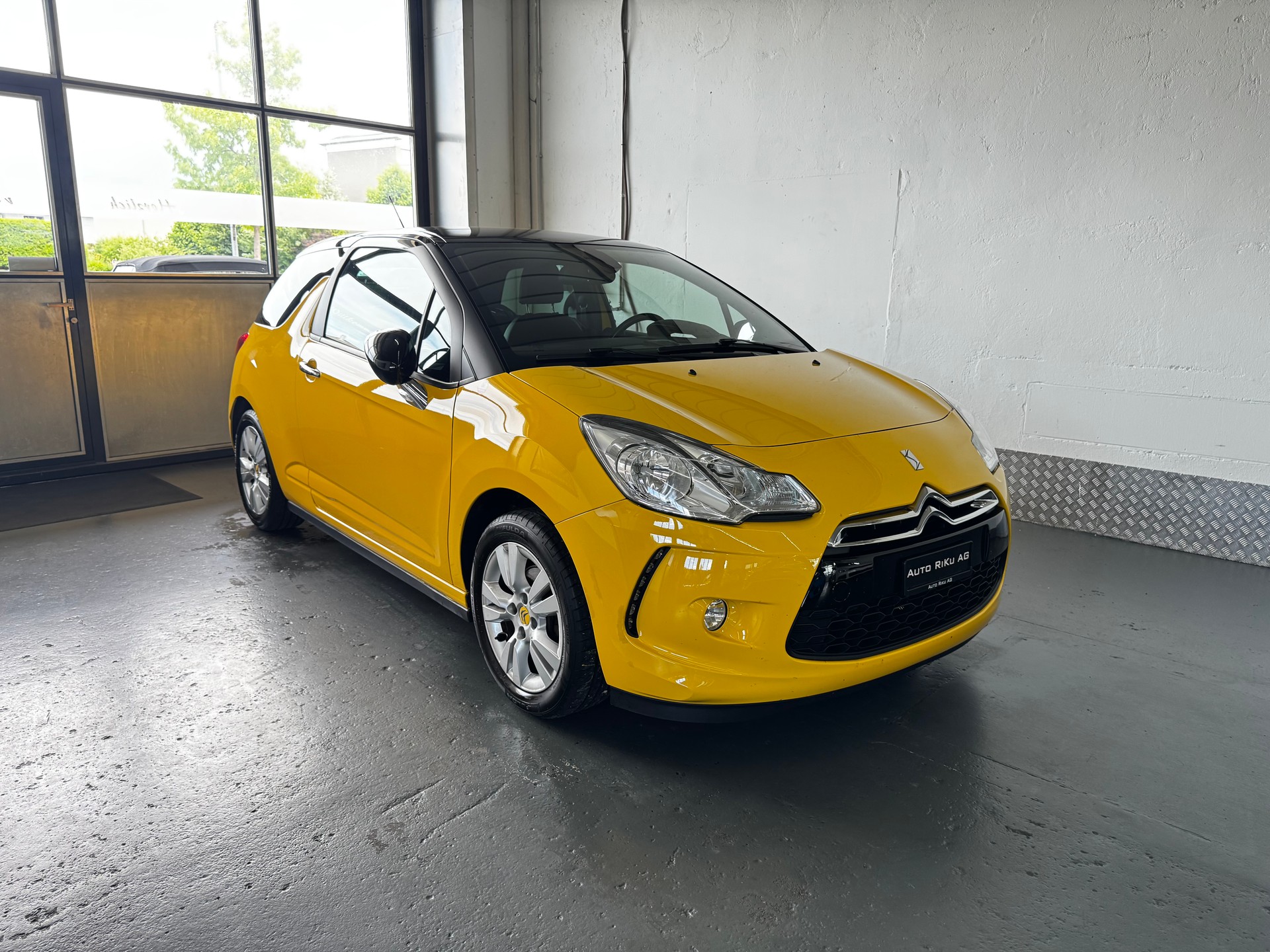 DS AUTOMOBILES DS3 1.6 VTi SO Chic-image-1