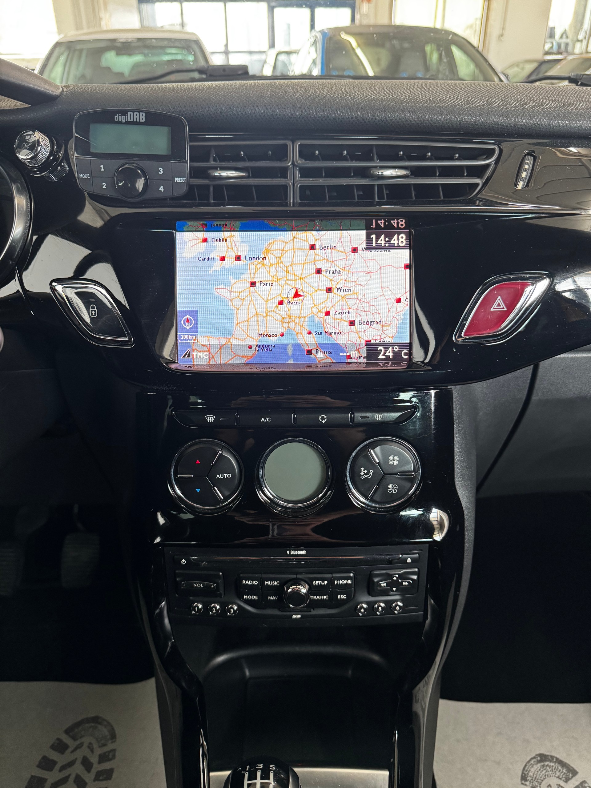 DS AUTOMOBILES DS3 1.6 VTi SO Chic-image-15