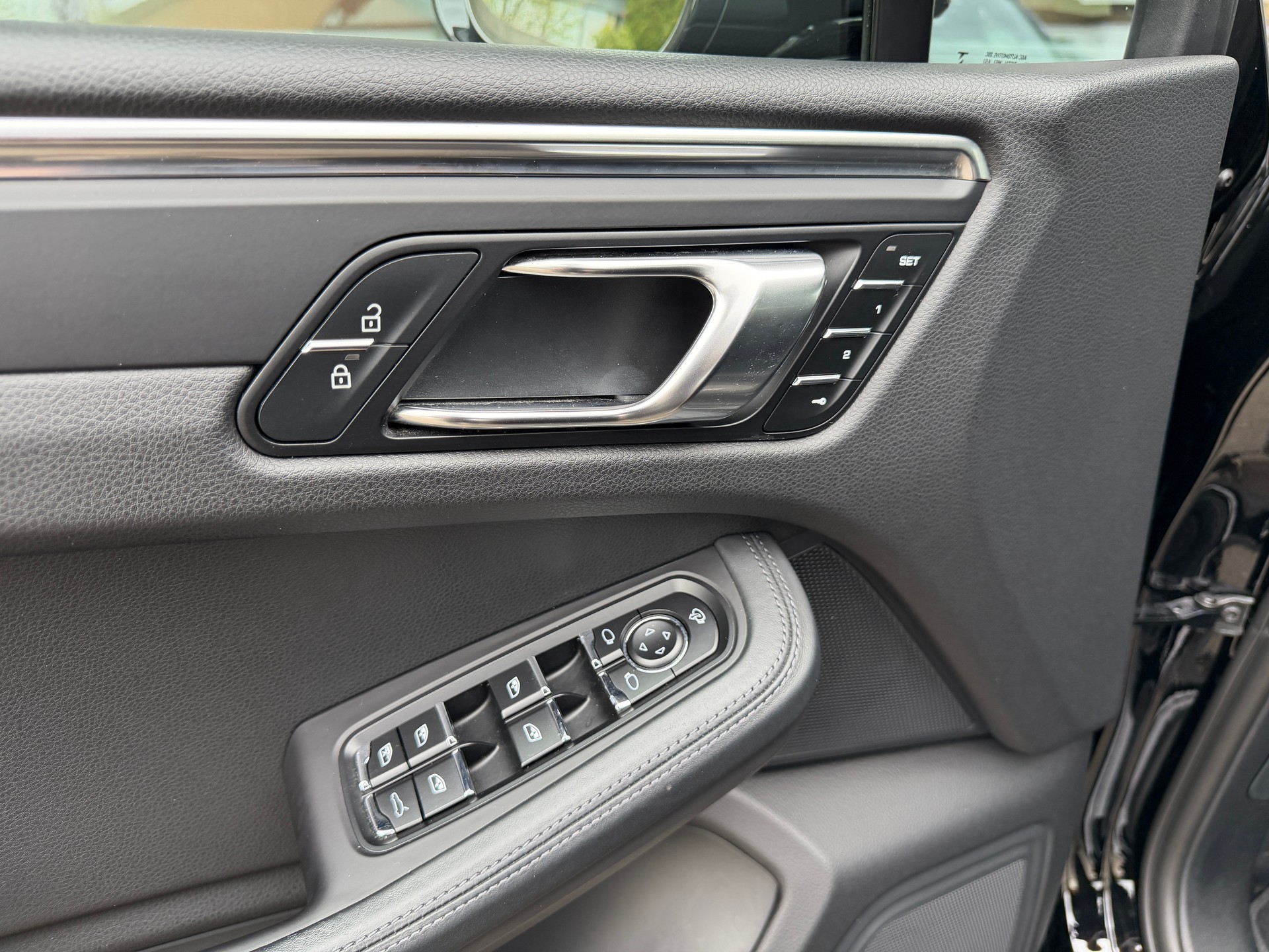 PORSCHE Macan PDK-image-19
