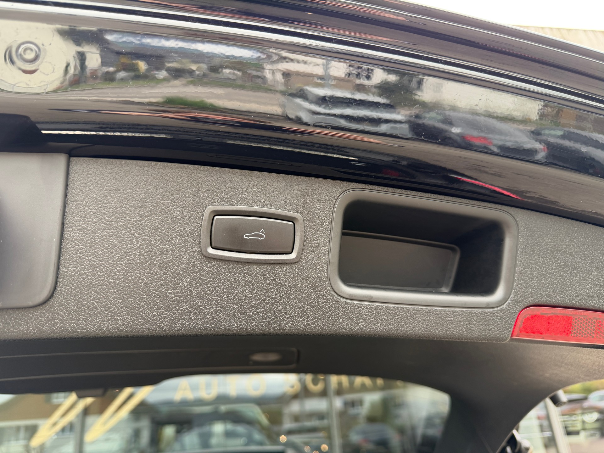 PORSCHE Macan PDK-image-24