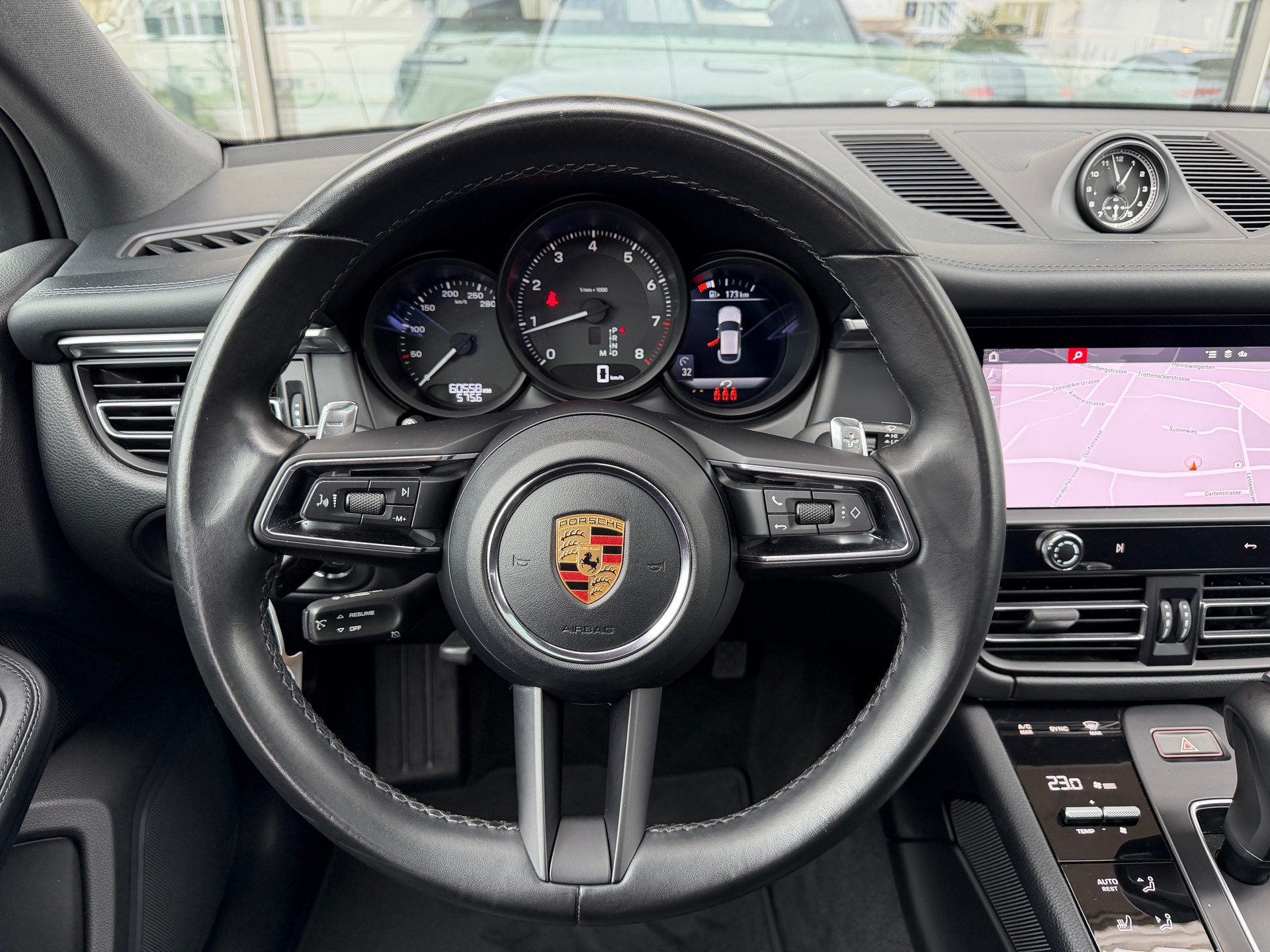 PORSCHE Macan PDK-image-14