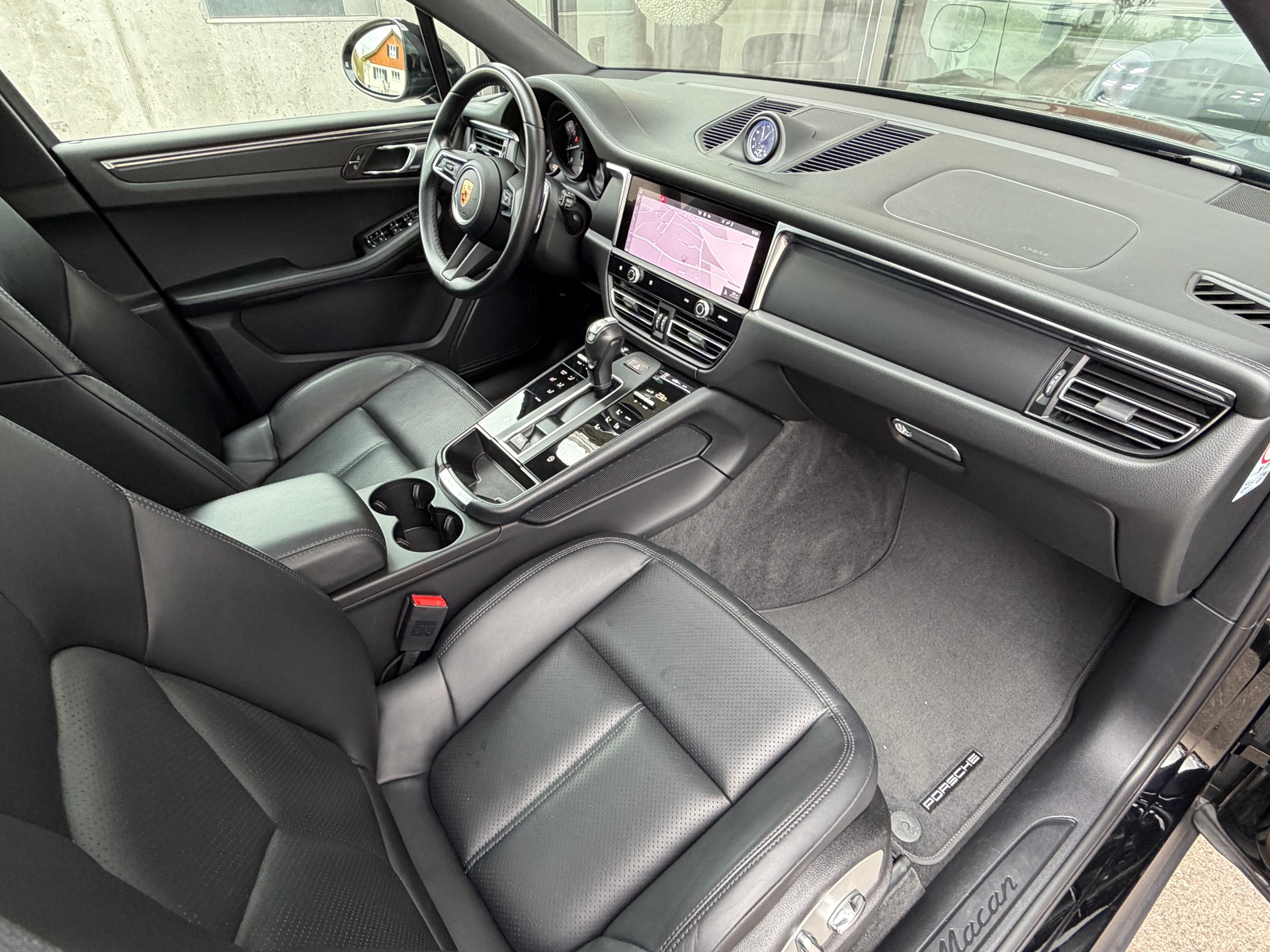 PORSCHE Macan PDK-image-21