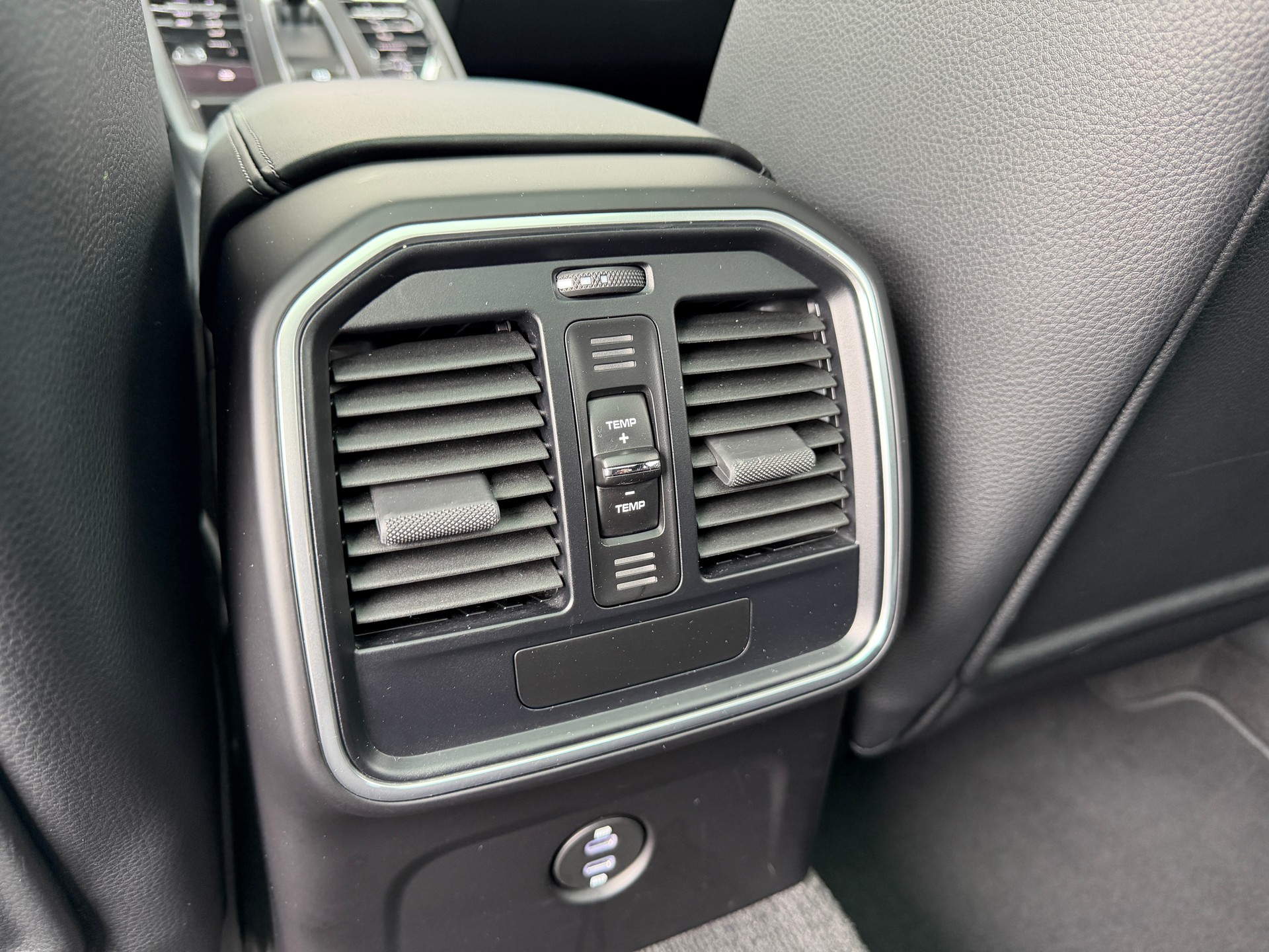 PORSCHE Macan PDK-image-16