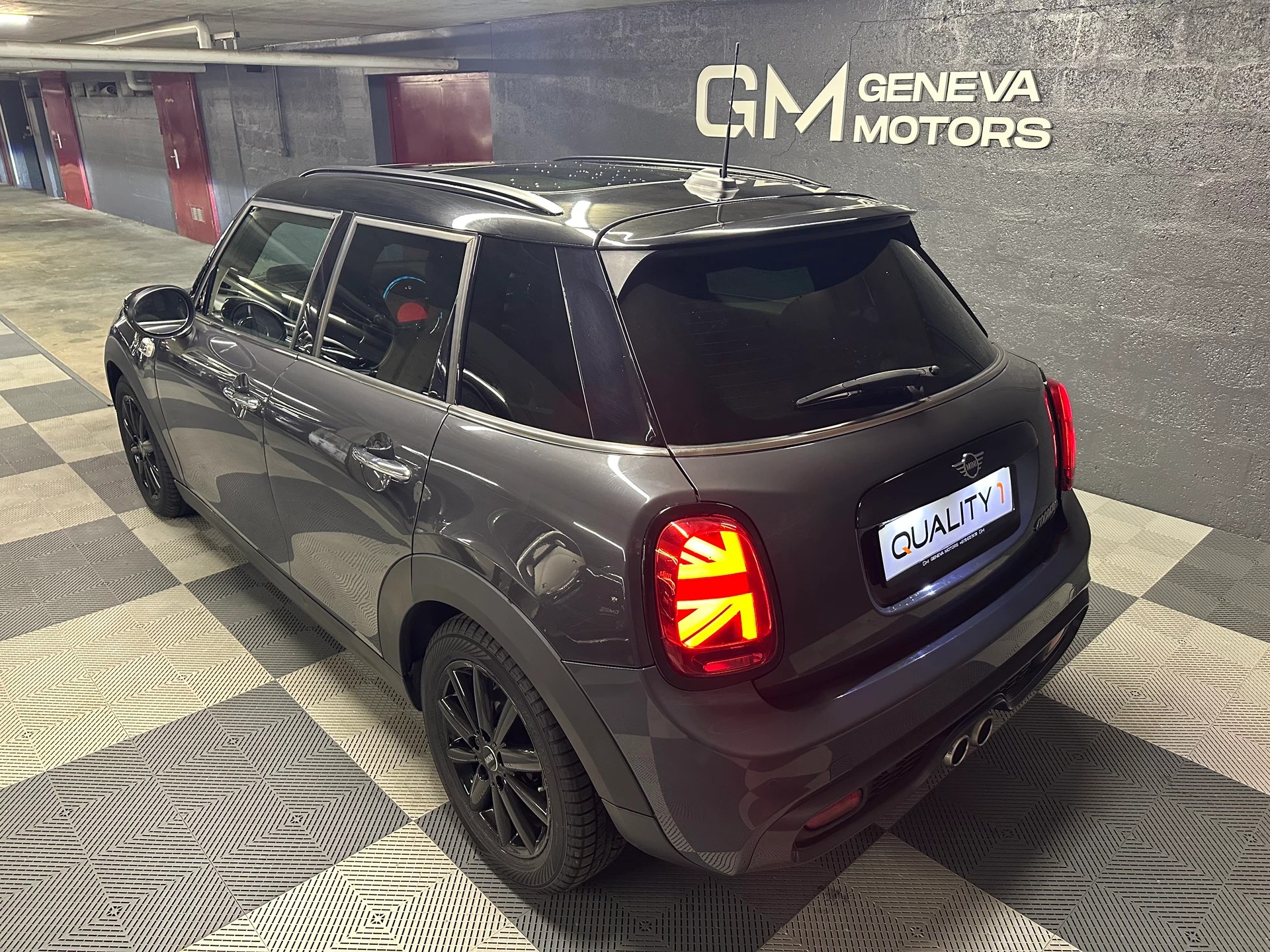 MINI Cooper S Steptronic DKG-image-5