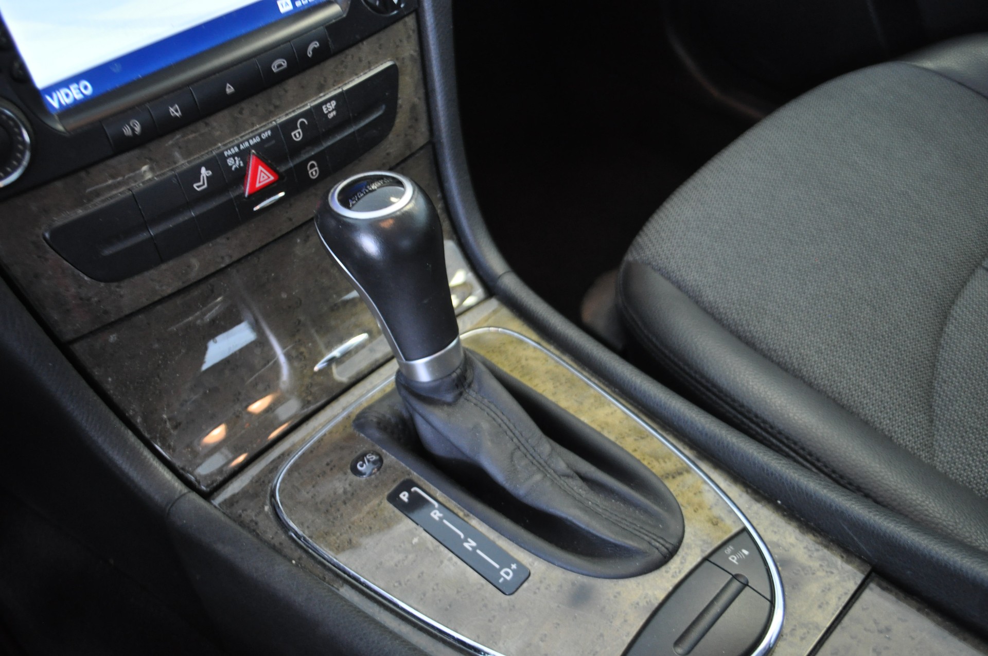 MERCEDES-BENZ E 280 Avantgarde 4Matic Automatic-image-14