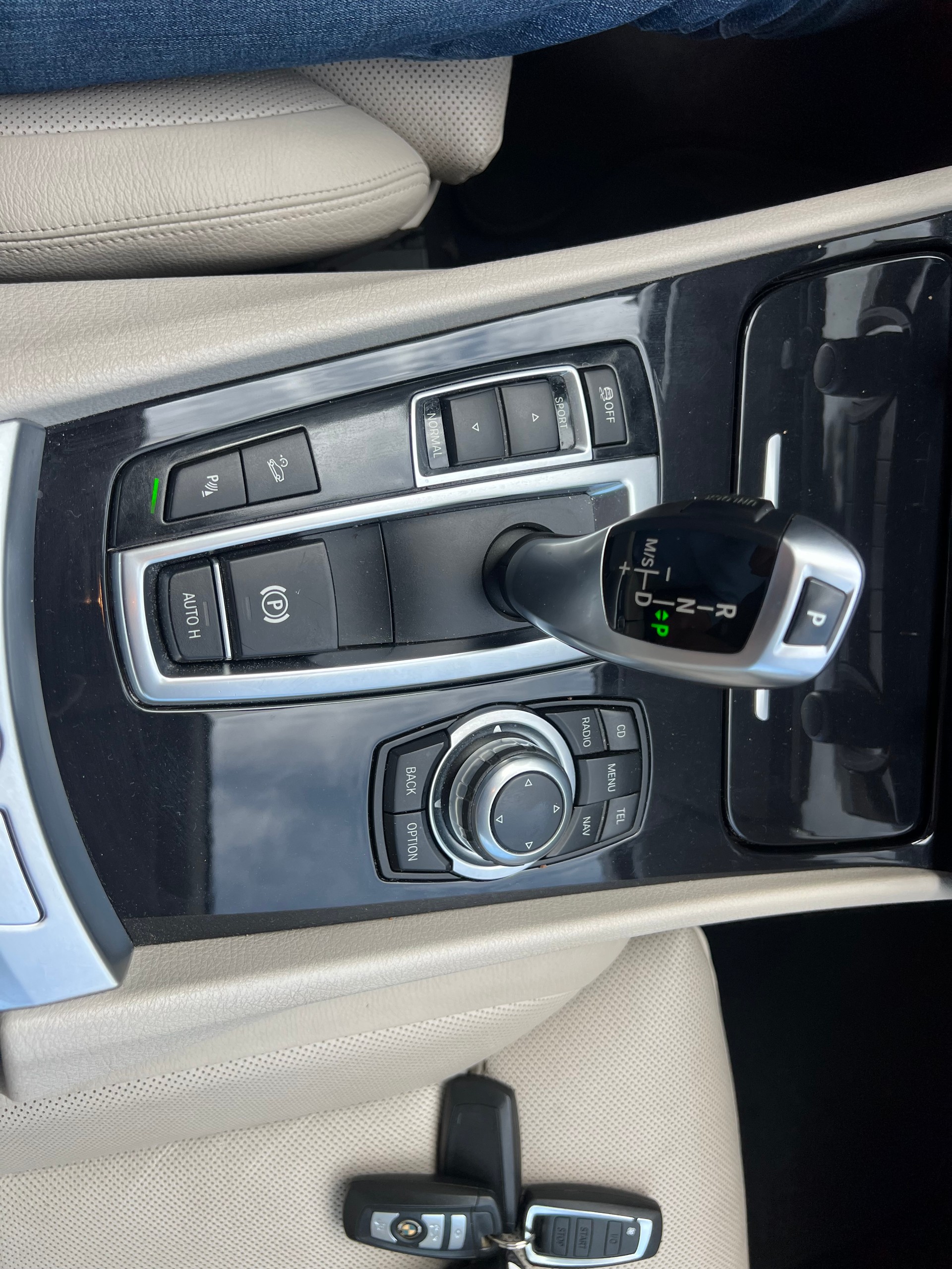 BMW 530d xDrive GT Steptronic *** Navigation * Standheizung * Leder * Sitzbelüftung * Head -Up Display * 8 fachbereift ***-image-24