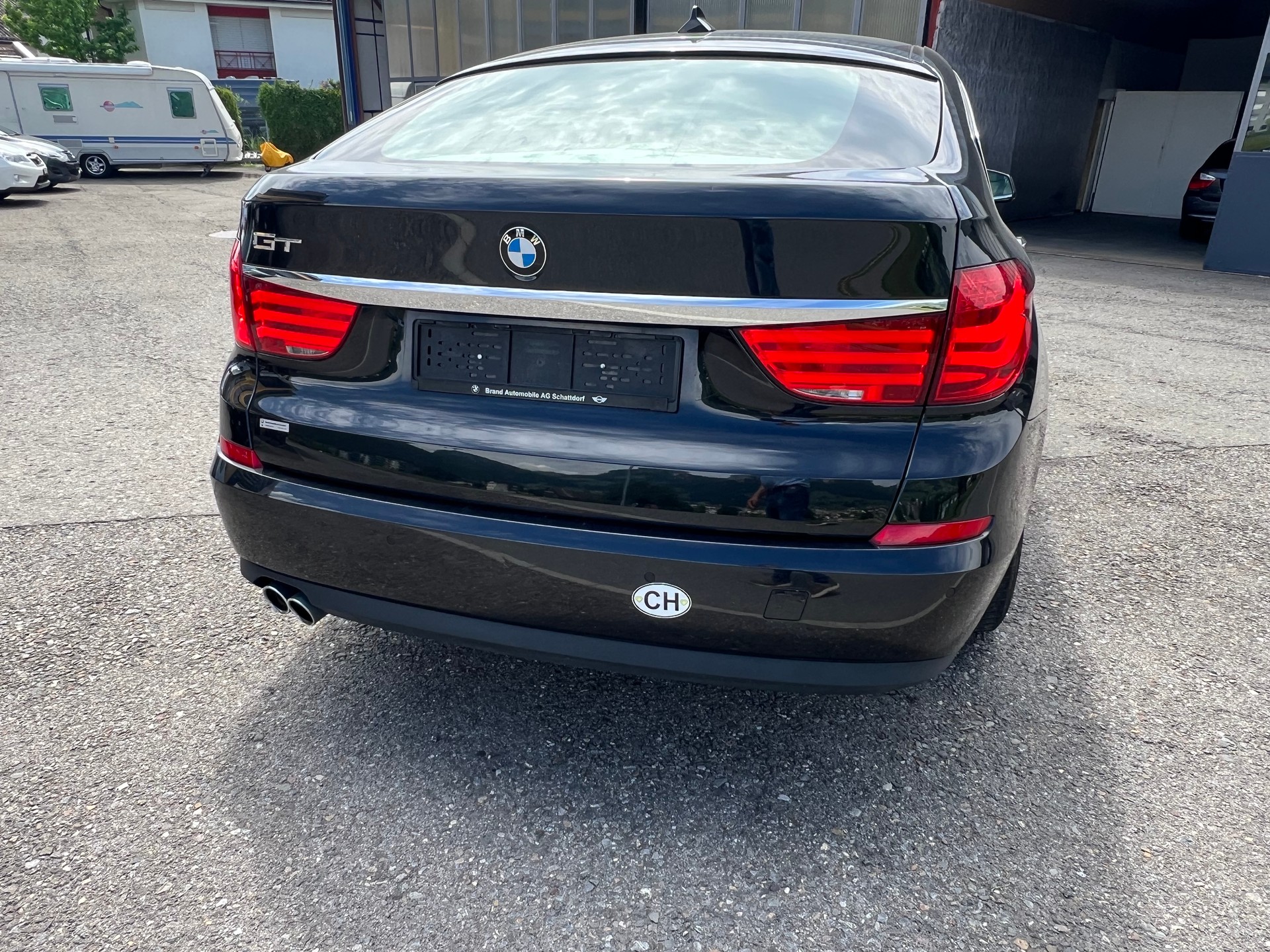 BMW 530d xDrive GT Steptronic *** Navigation * Standheizung * Leder * Sitzbelüftung * Head -Up Display * 8 fachbereift ***-showroom-element-3