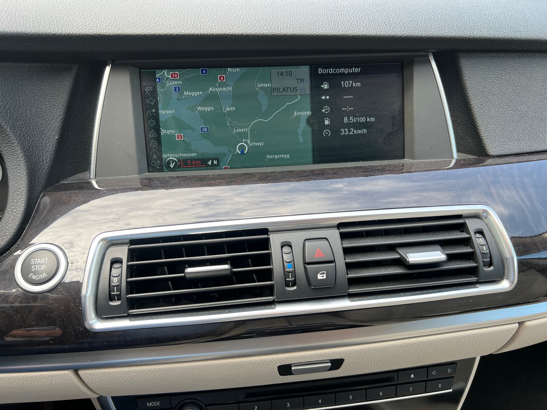 BMW 530d xDrive GT Steptronic *** Navigation * Standheizung * Leder * Sitzbelüftung * Head -Up Display * 8 fachbereift ***-image-12
