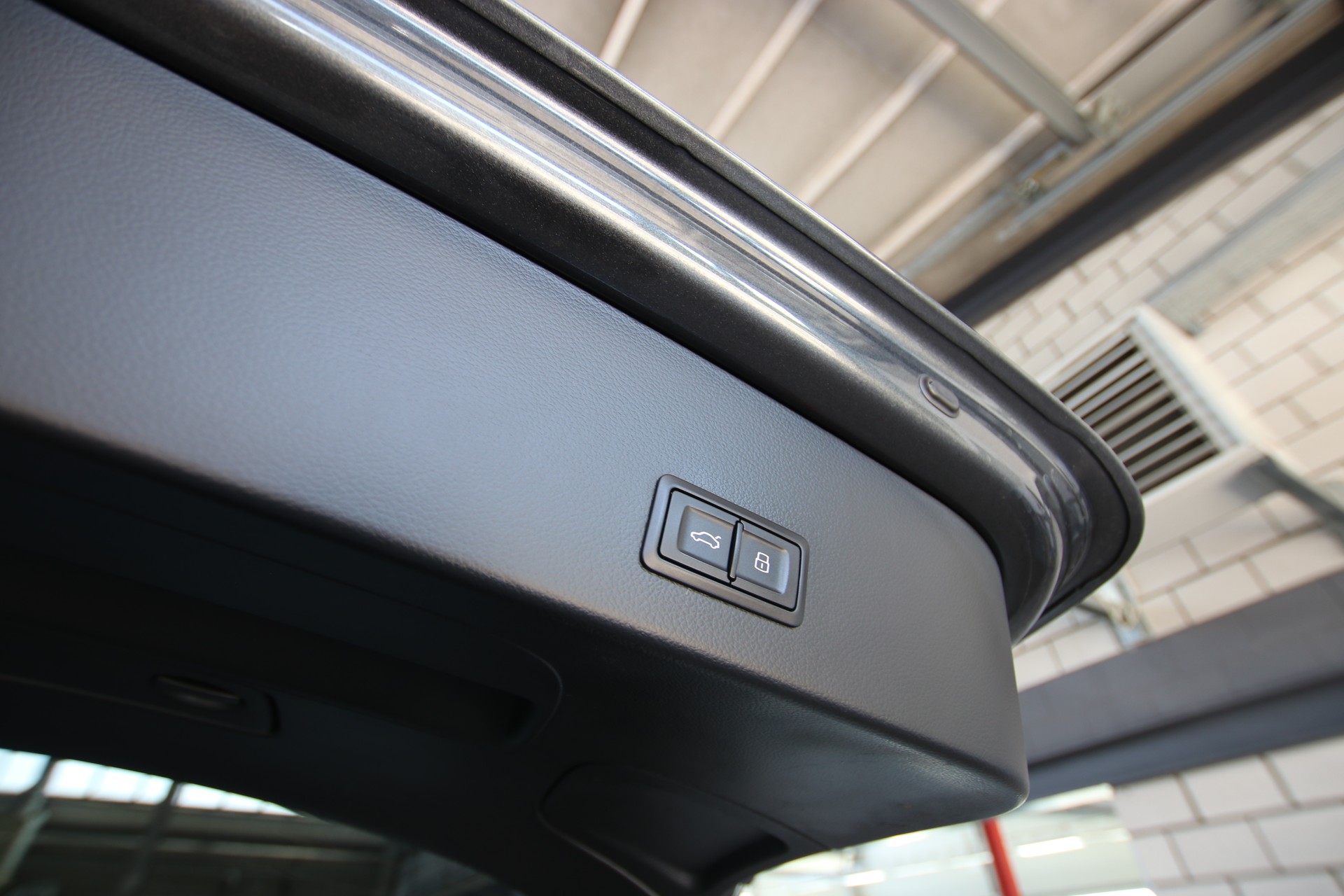 AUDI A6 Avant 3.0 TDI V6 quattro S-tronic-image-15