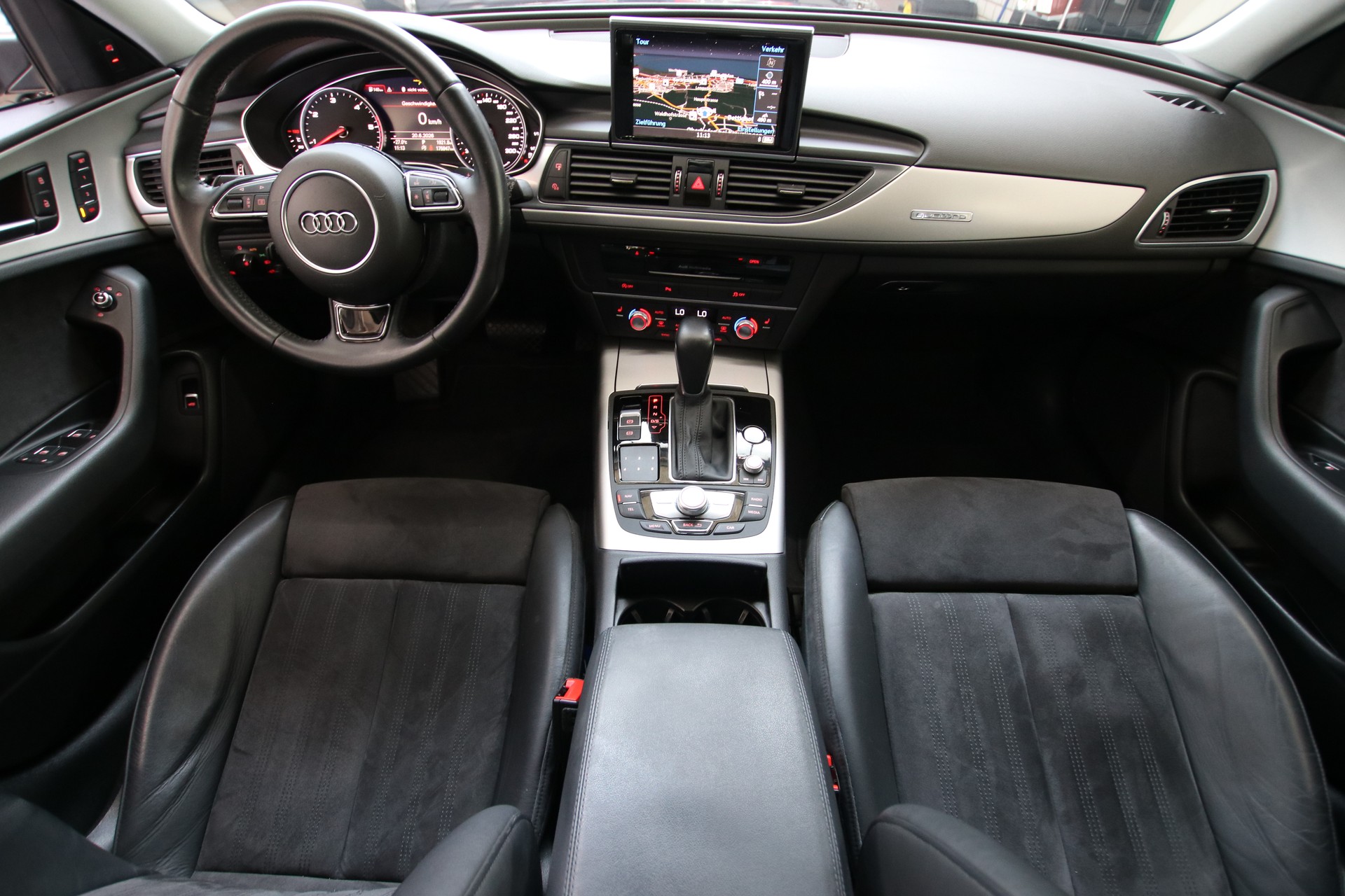 AUDI A6 Avant 3.0 TDI V6 quattro S-tronic-image-8