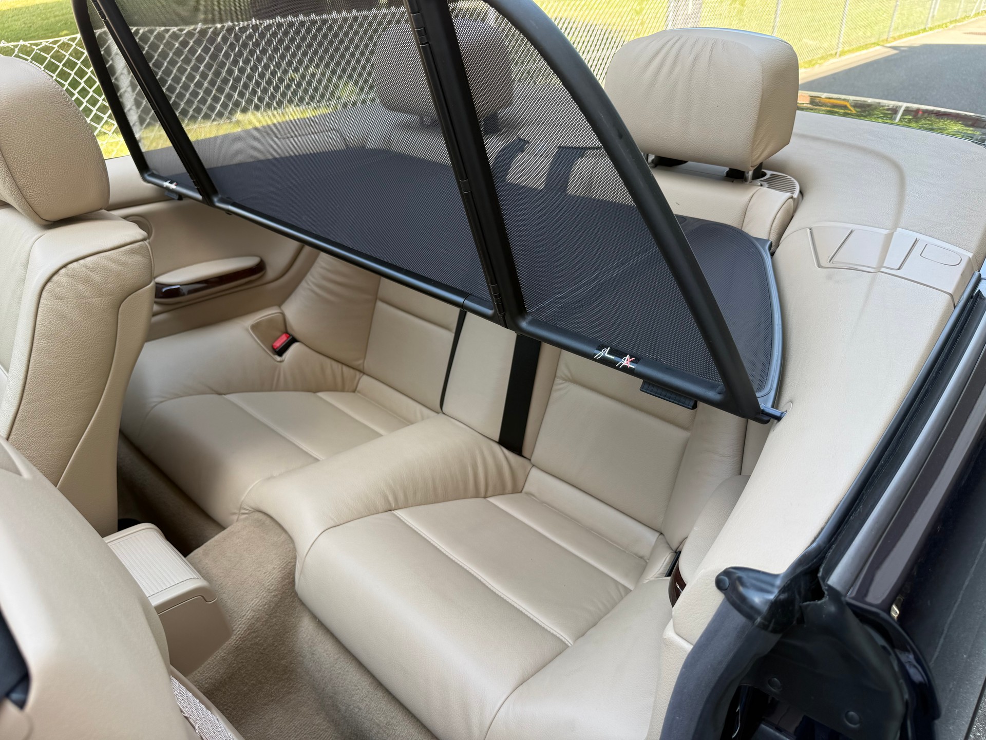 BMW 318Ci Cabriolet-image-13