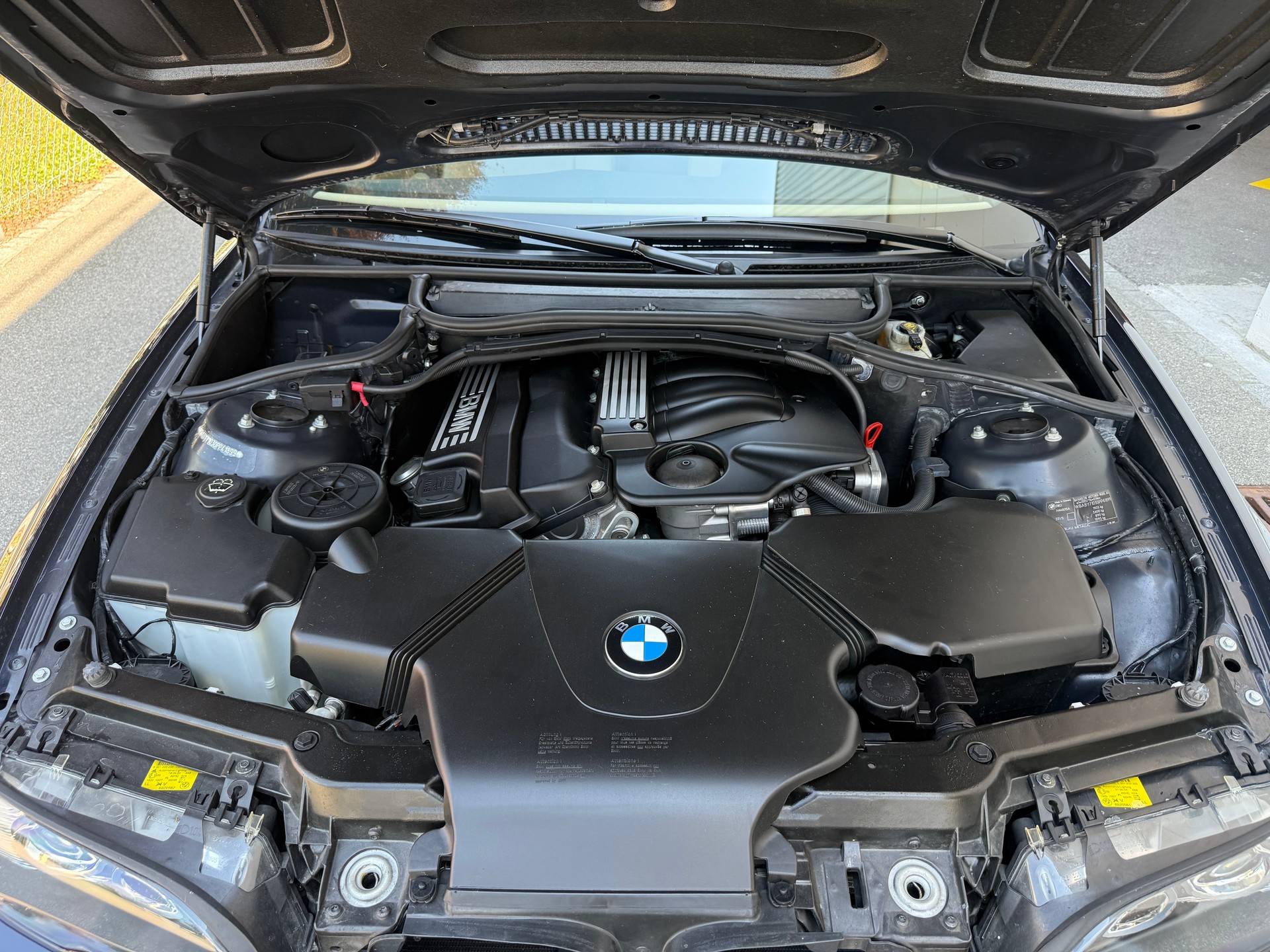BMW 318Ci Cabriolet-image-9