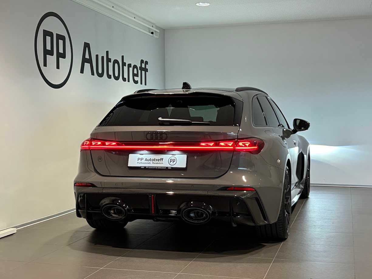 AUDI RS 5 Avant TFSI 470 kW Tiptronic quattro-image-14