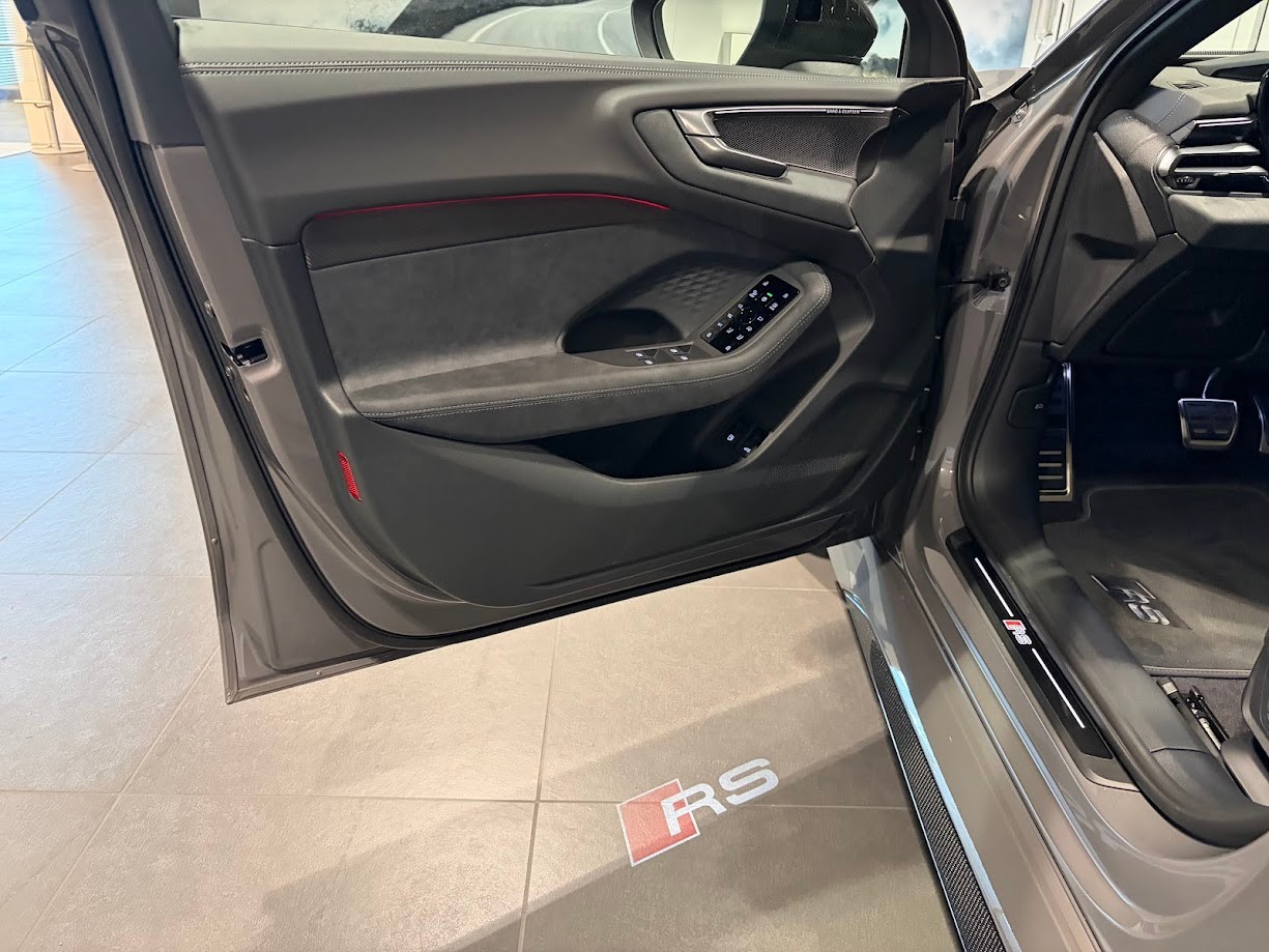 AUDI RS 5 Avant TFSI 470 kW Tiptronic quattro-image-2