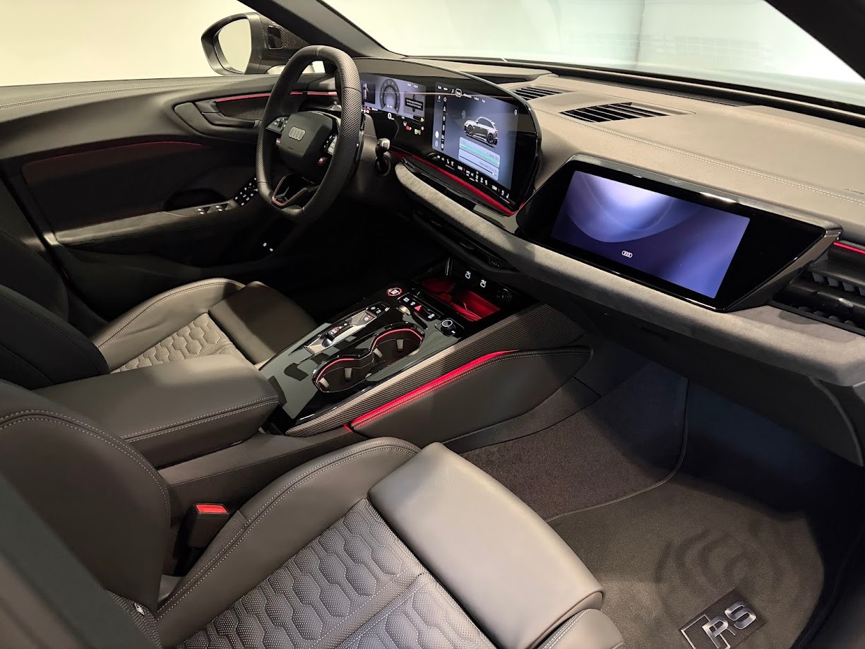 AUDI RS 5 Avant TFSI 470 kW Tiptronic quattro-image-12