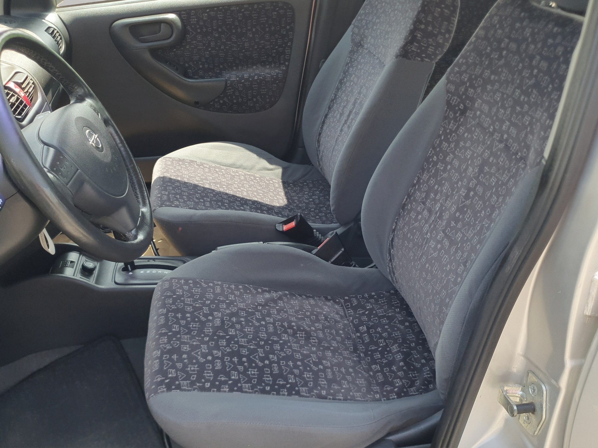 OPEL Corsa 1.4 16V Elegance-image-13