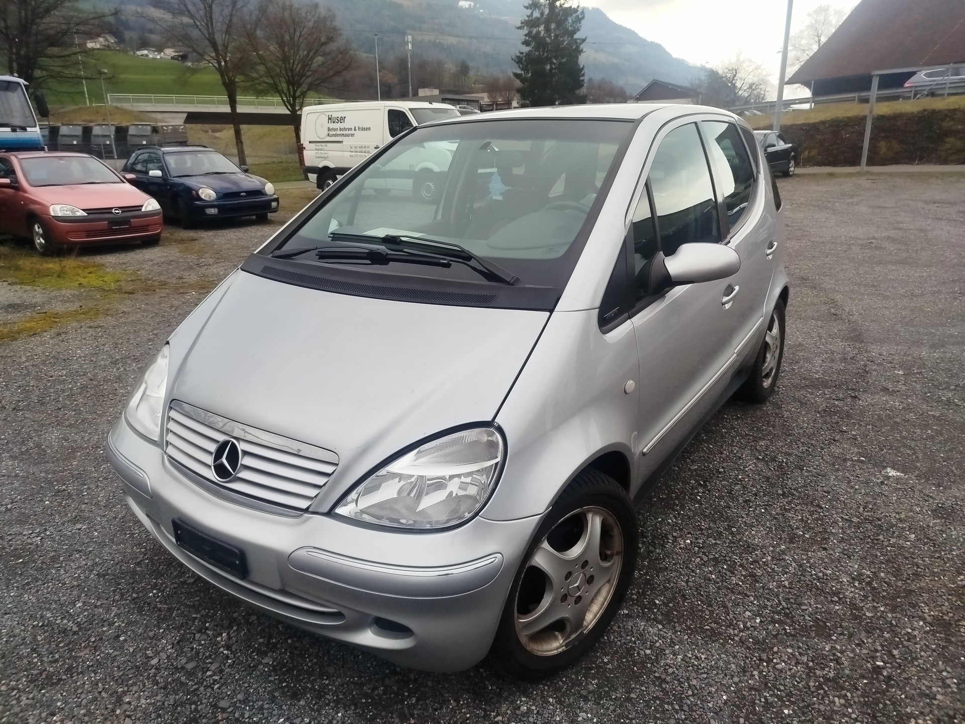 MERCEDES-BENZ A 190 Avantgarde-image-1