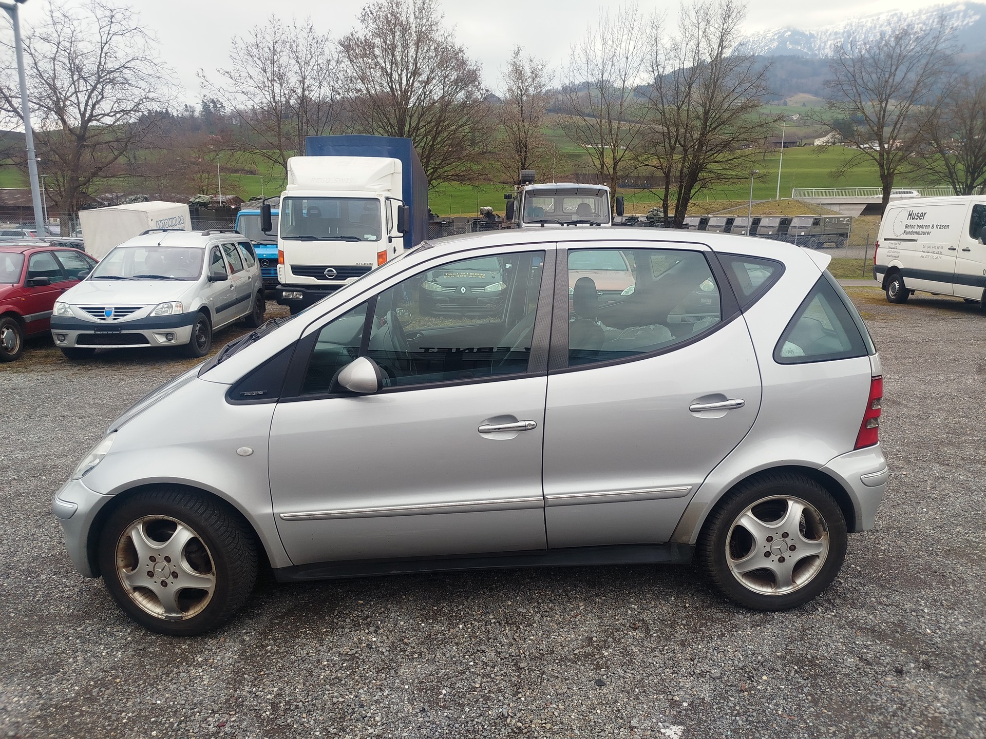 MERCEDES-BENZ A 190 Avantgarde-image-2