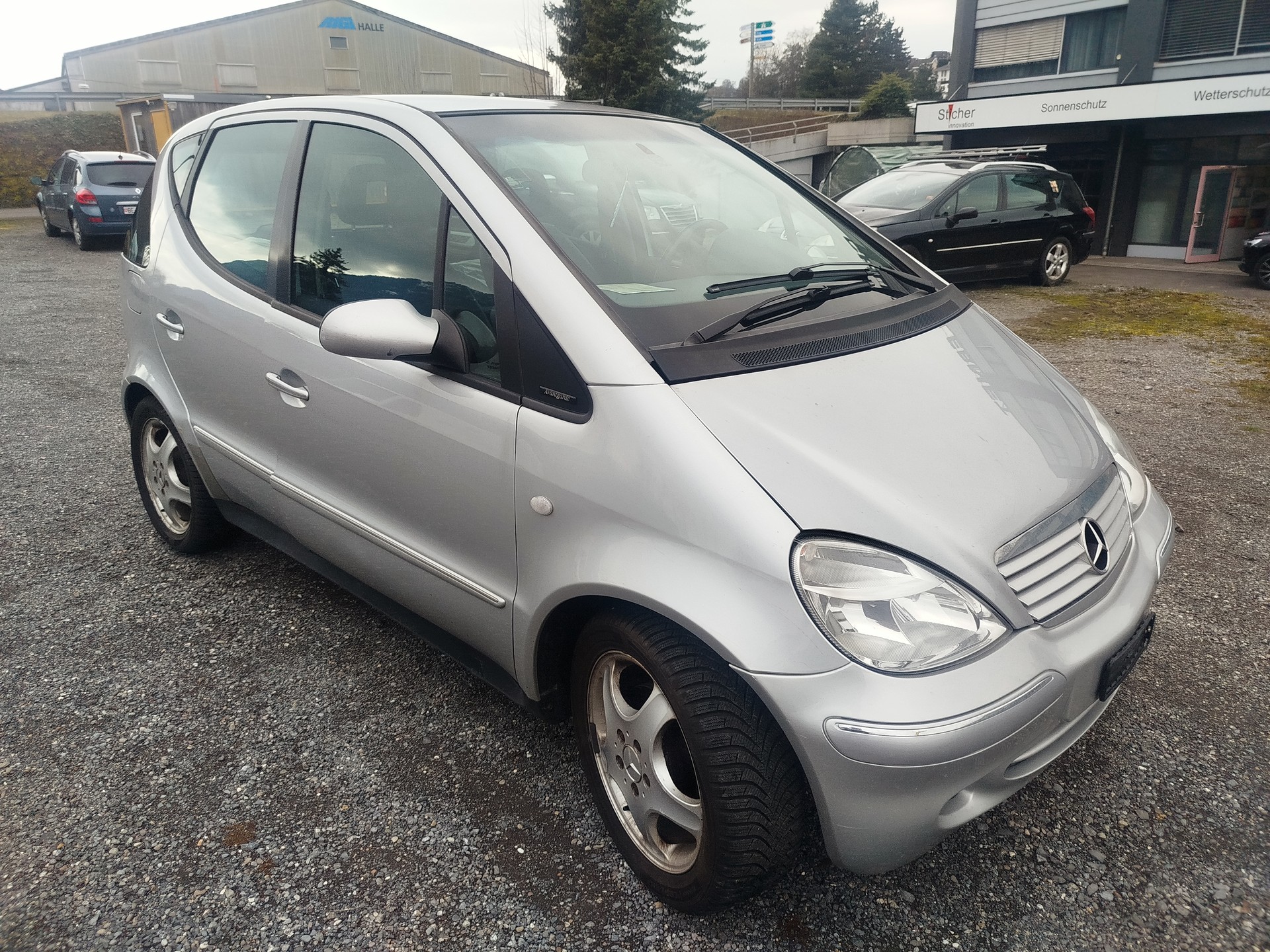 MERCEDES-BENZ A 190 Avantgarde-image-7