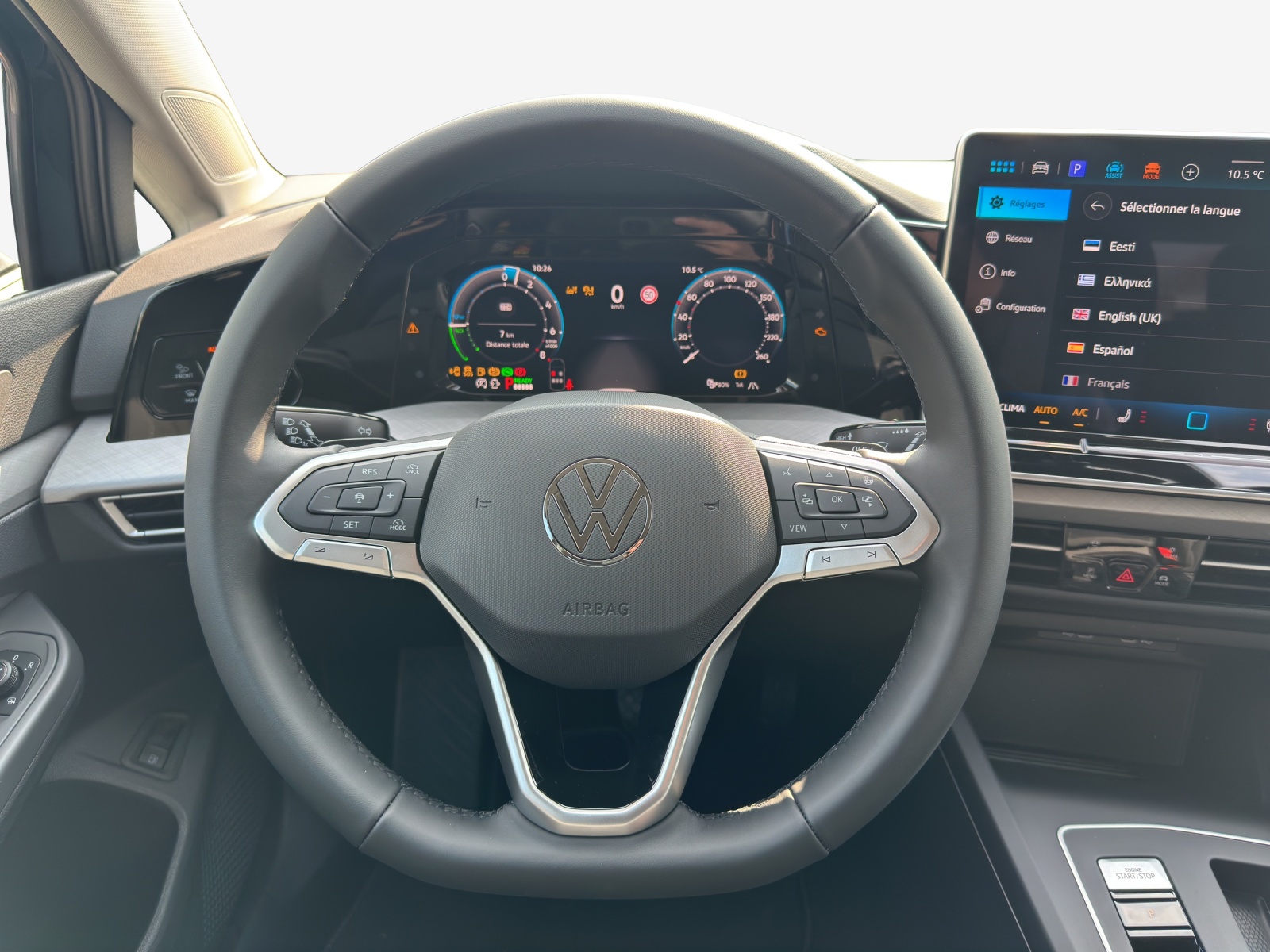 VW Golf 1.5 TSI PHEV Style-image-11