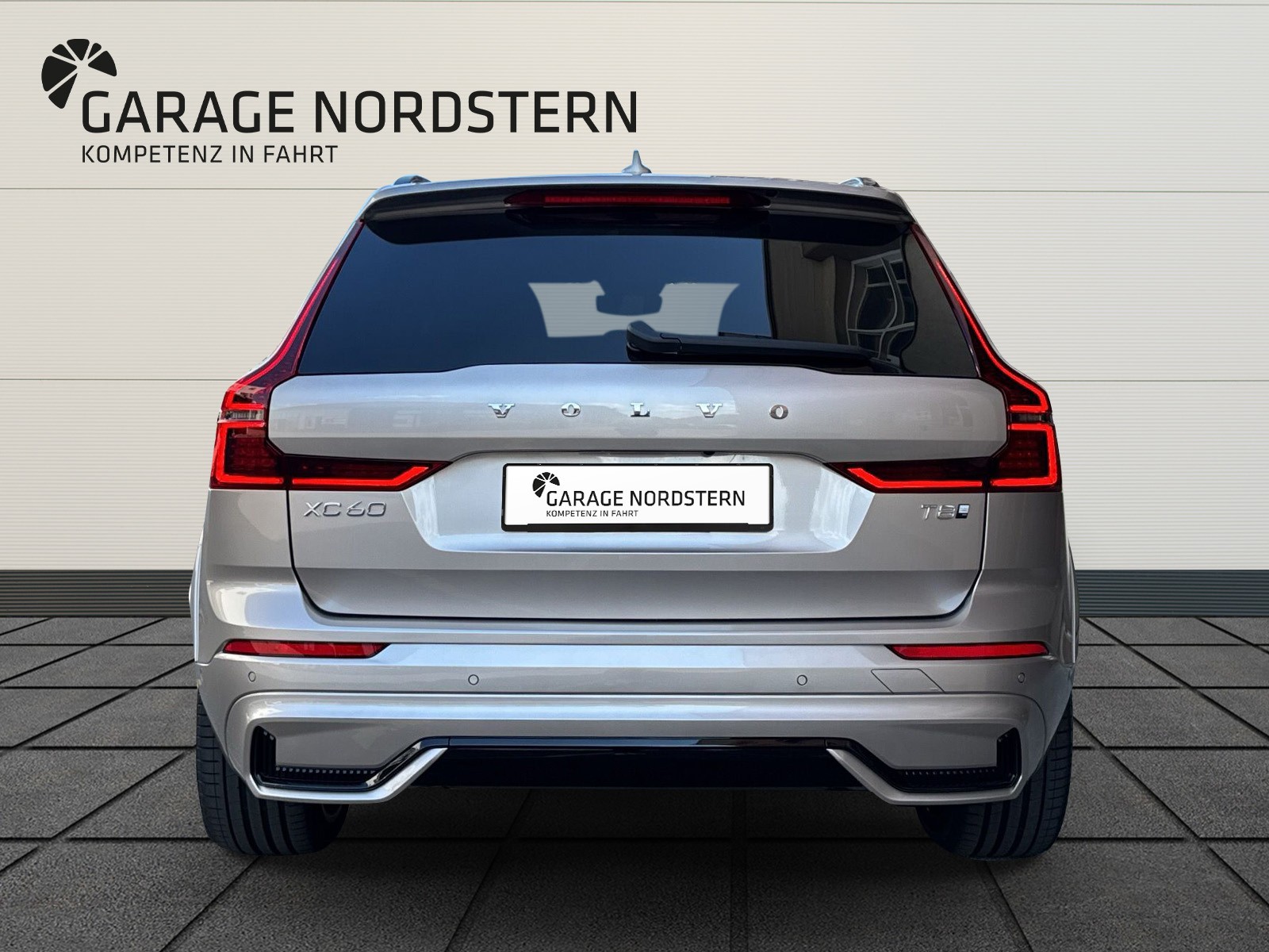 VOLVO XC60 2.0 T8 TE Ultra Dark eAWD-showroom-element-3