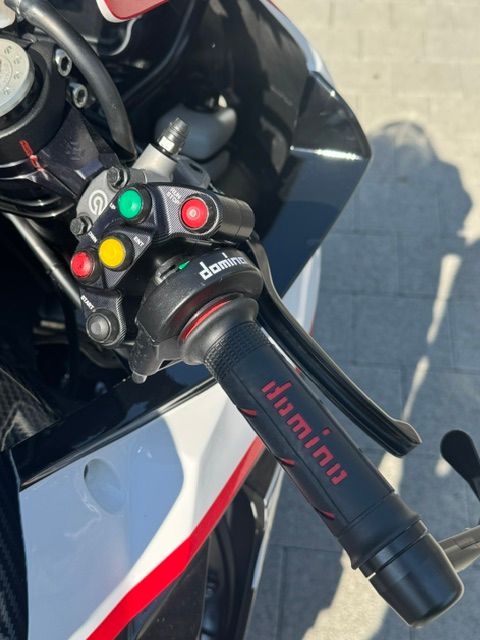YAMAHA YZF-R1 ABS-image-4