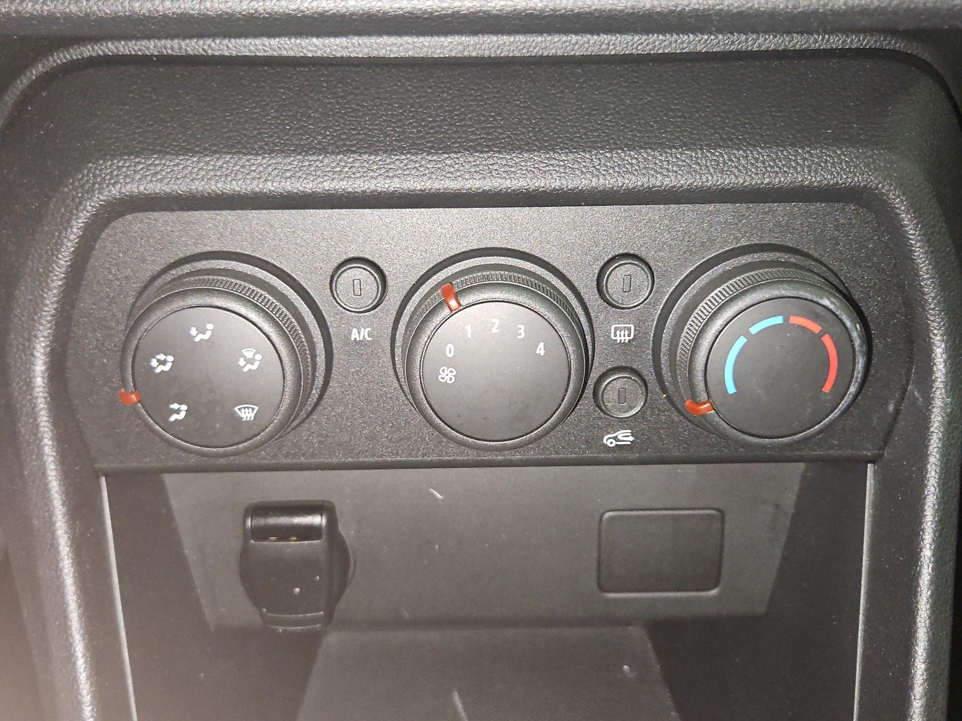 DACIA Jogger TCe 110 Comfort-image-19