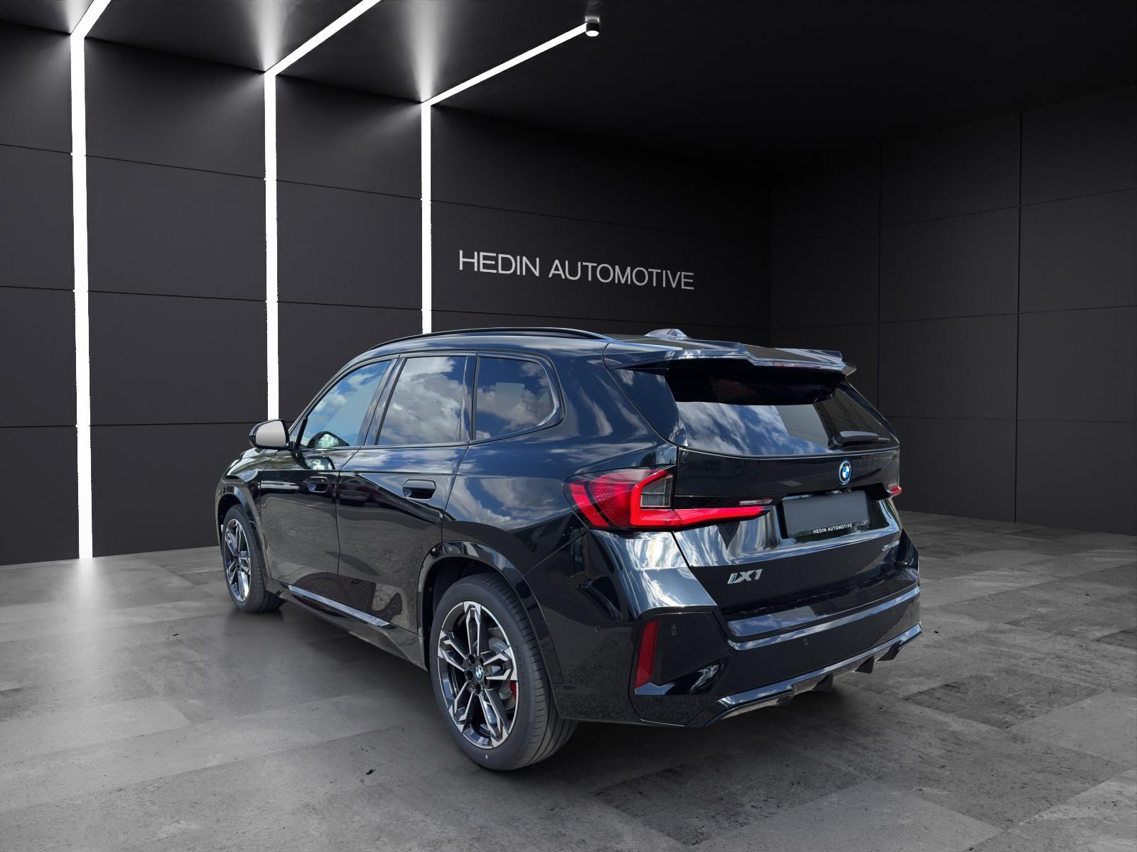 BMW iX1 30 xDrive-image-17