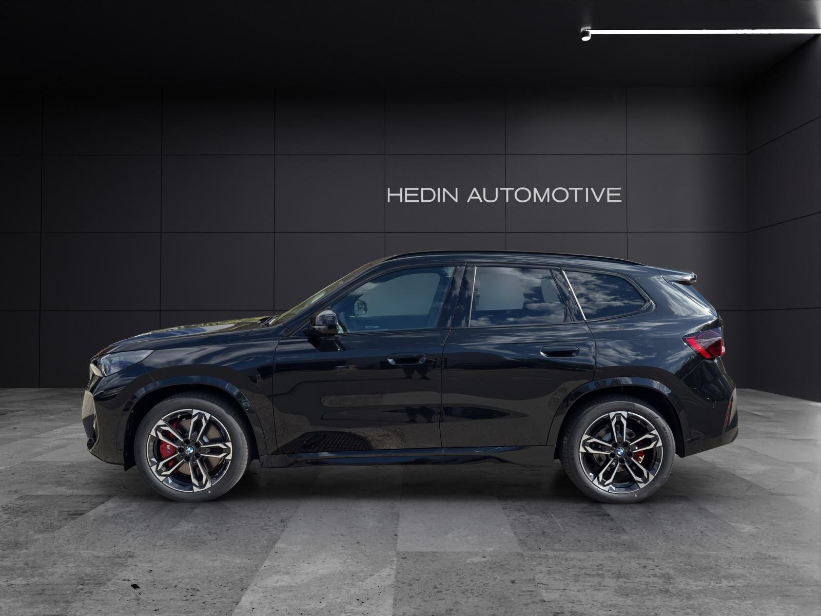 BMW iX1 30 xDrive-showroom-element-2